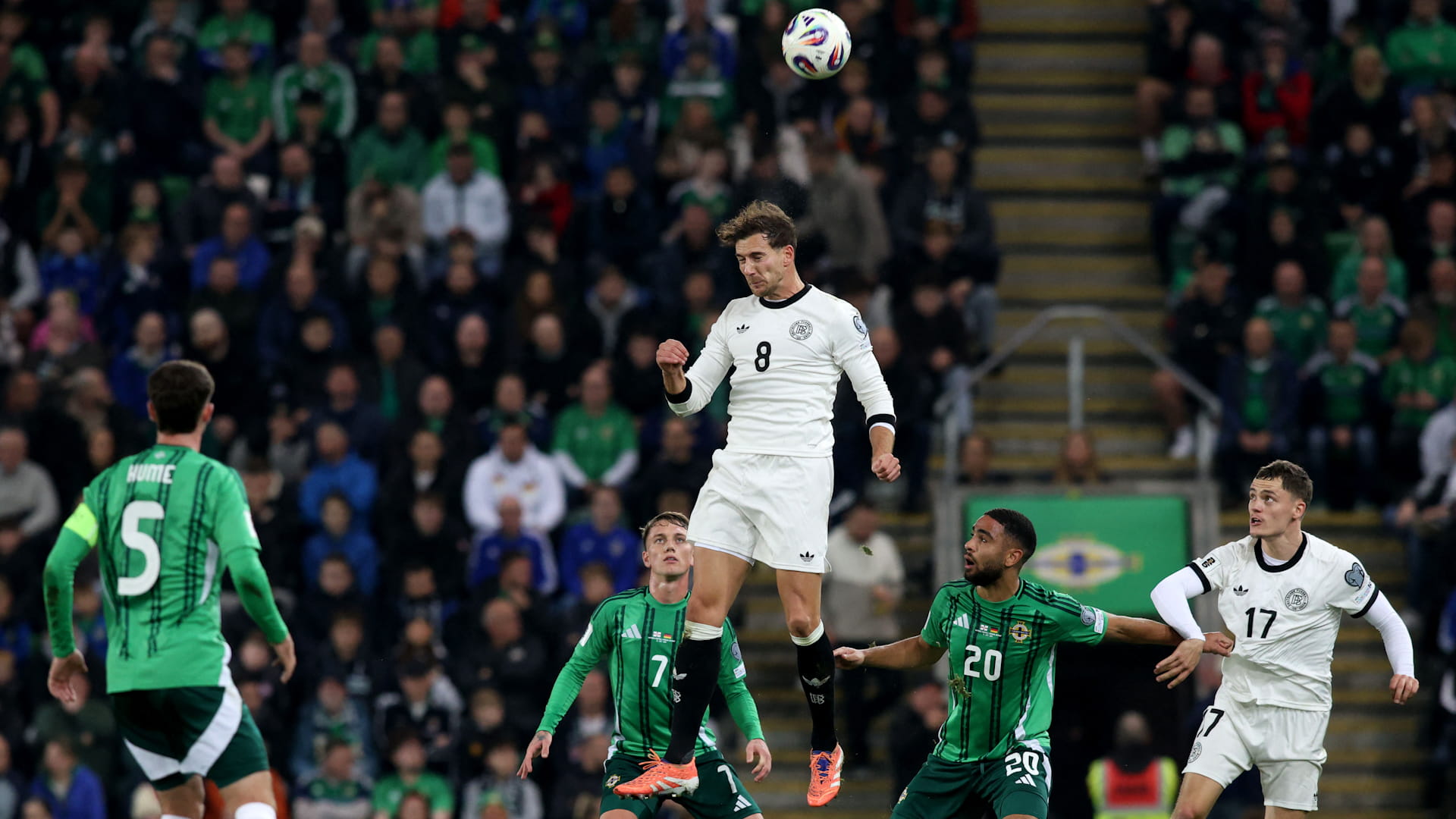 صورة بعنوان: ألمانيا تقترب من نهائيات المونديال بالفوز على إيرلندا الشمالية 