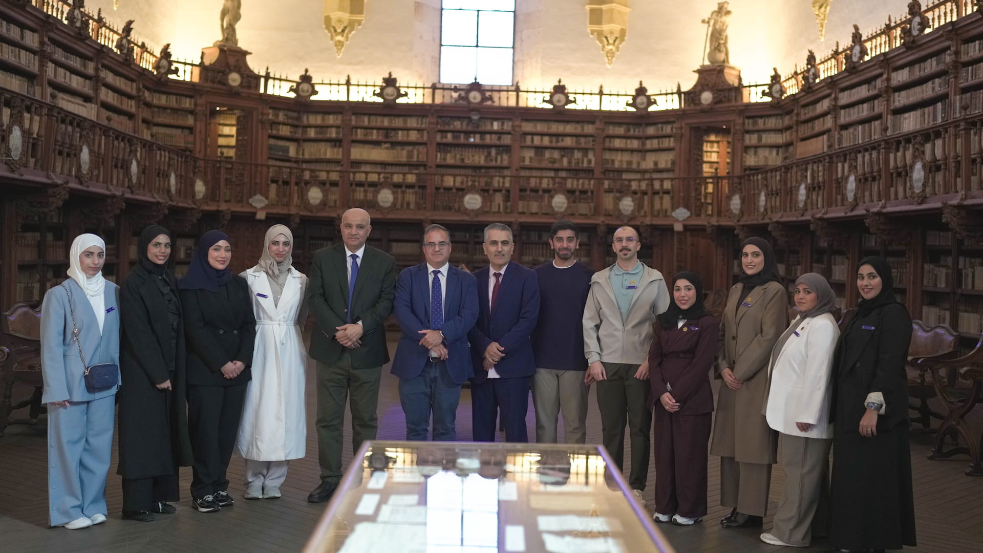 Tatweer receives influence in arts certificate from Salamanca Uni 