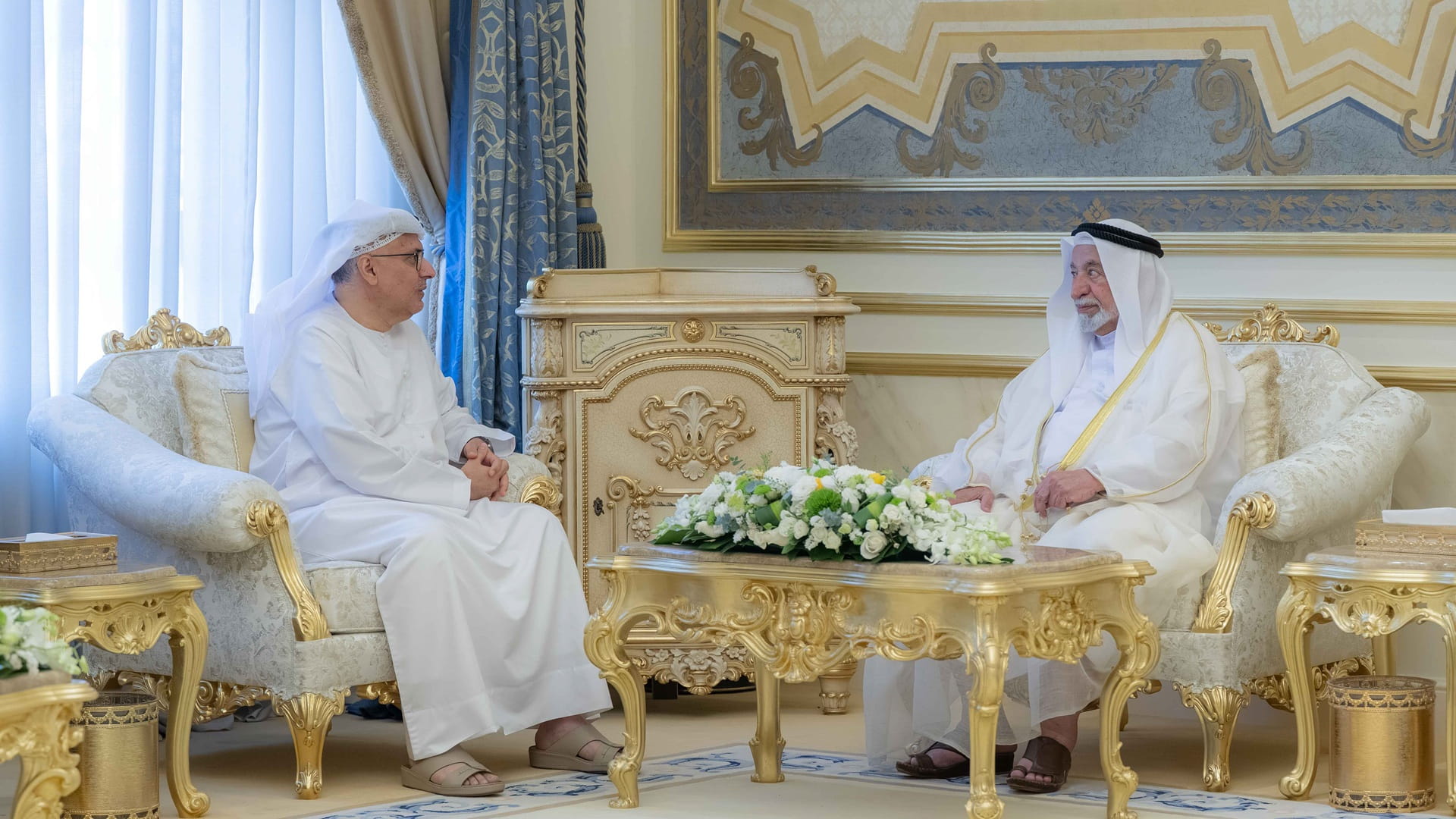 Sharjah Ruler receives Acting Minister of Higher Education 