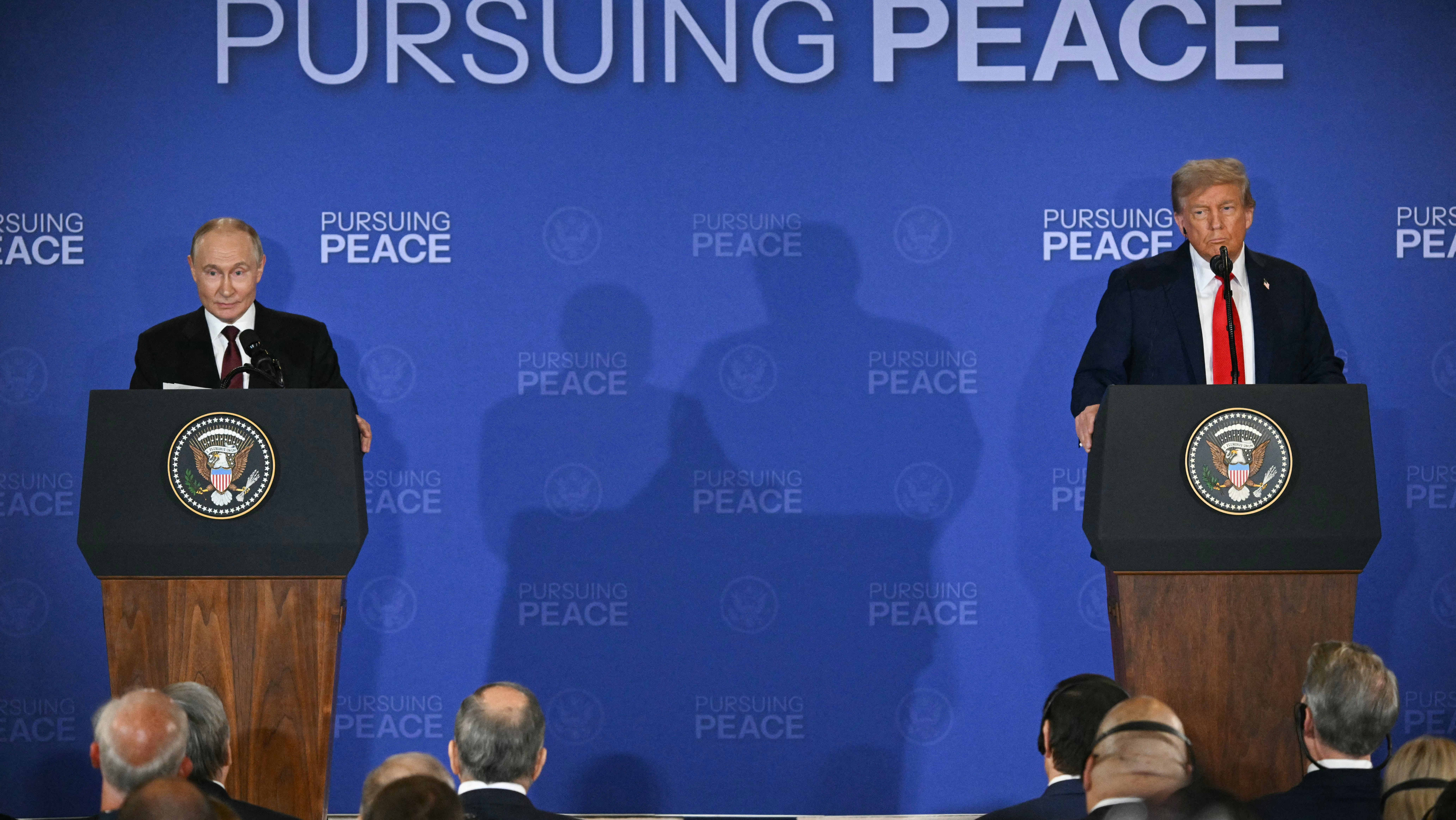 ترامب يعتزم لقاء بوتين في بودابست بعد إحراز تقدم بمحادثات أوكرانيا 