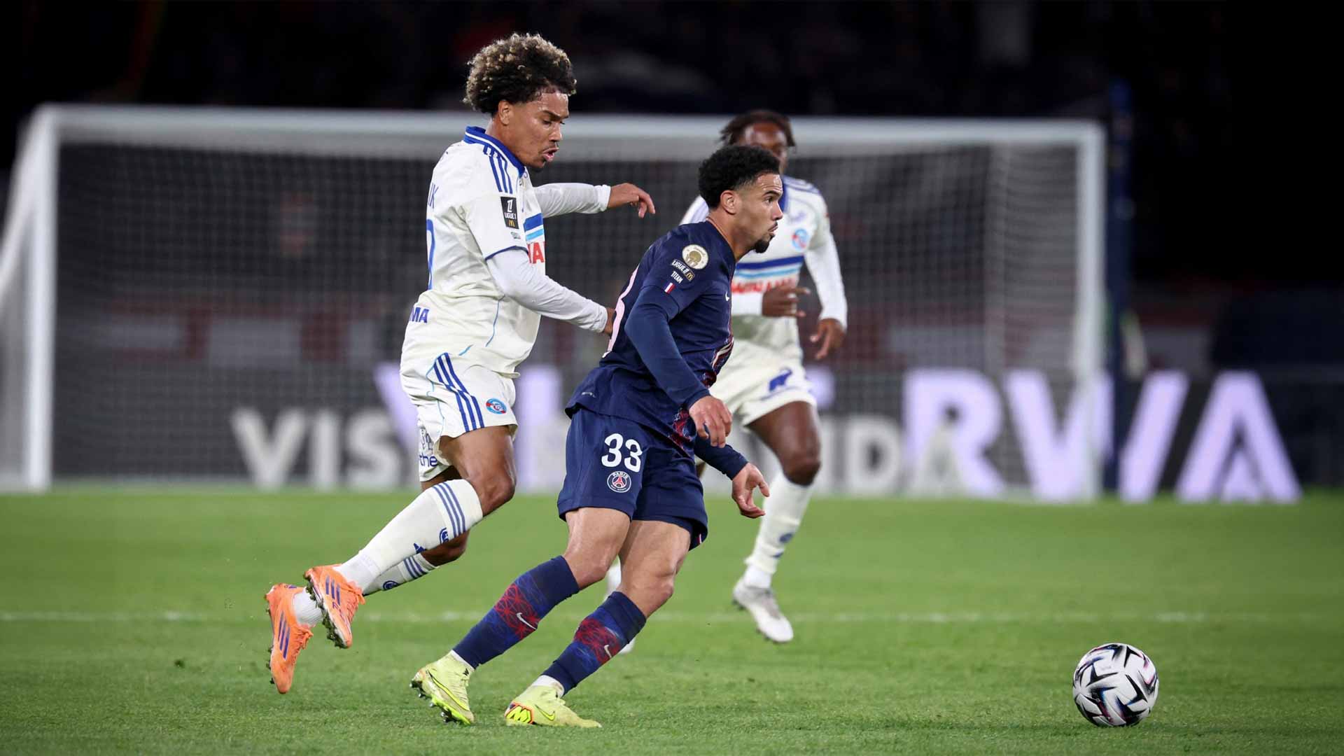 سان جيرمان يعثر أمام ستراسبورغ في الدوري الفرنسي  