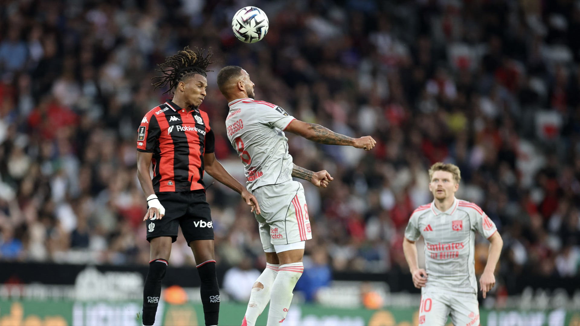 نيس يُذيق ضيفه ليون مرارة الهزيمة الثانية توالياً بالدوري الفرنسي 