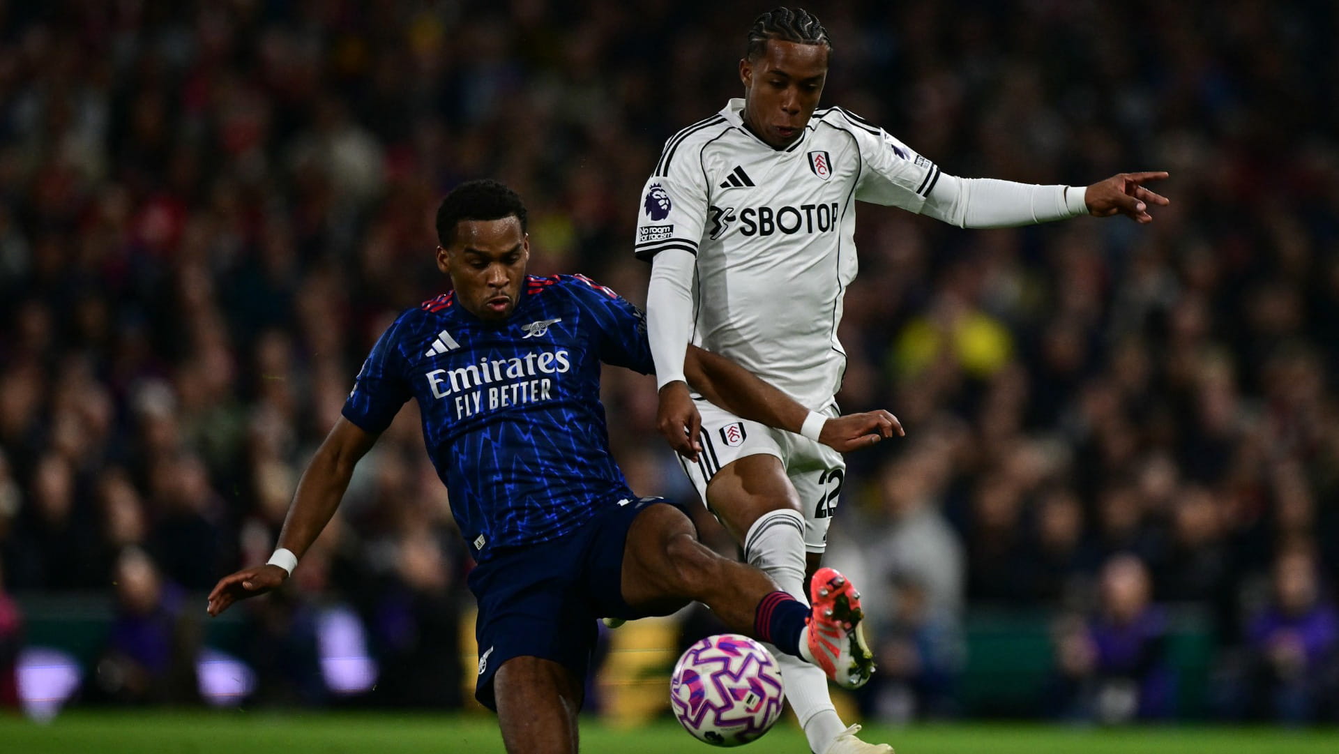 أرسنال ينفرد بصدارة الدوري الإنجليزي بهدف تروسار في مرمى فولهام 