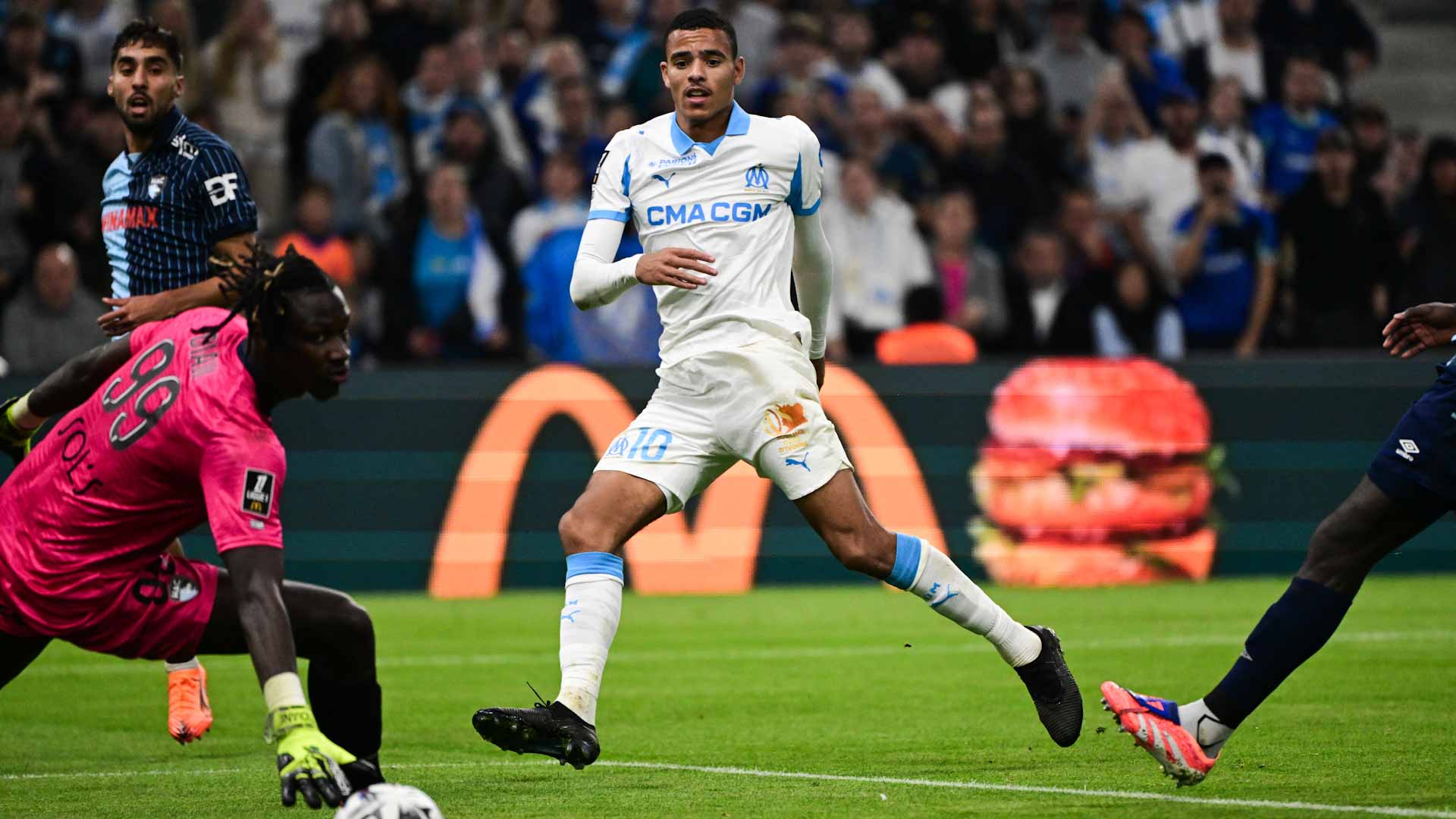 Greenwood hits four as Marseille go top of Ligue 1 