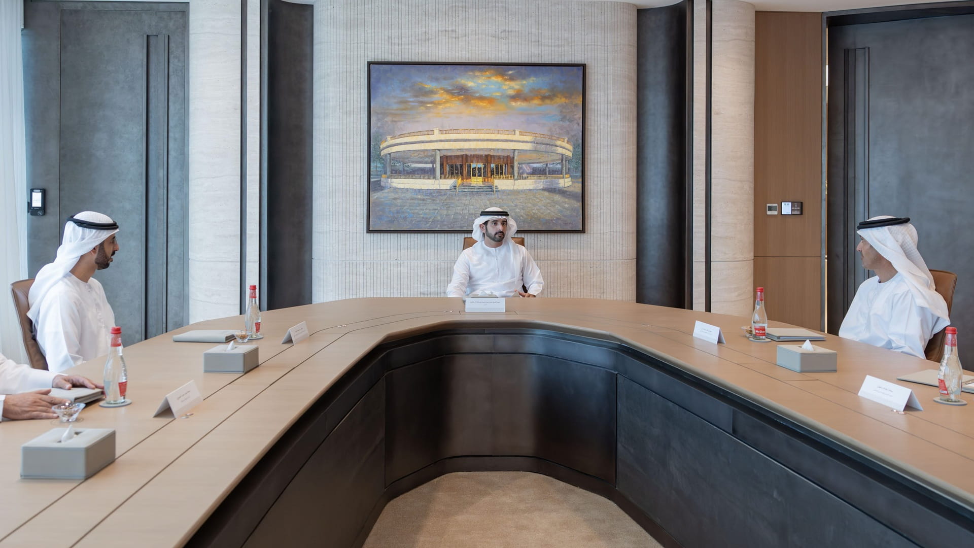 Hamdan bin Mohammed approves new AI initiatives  