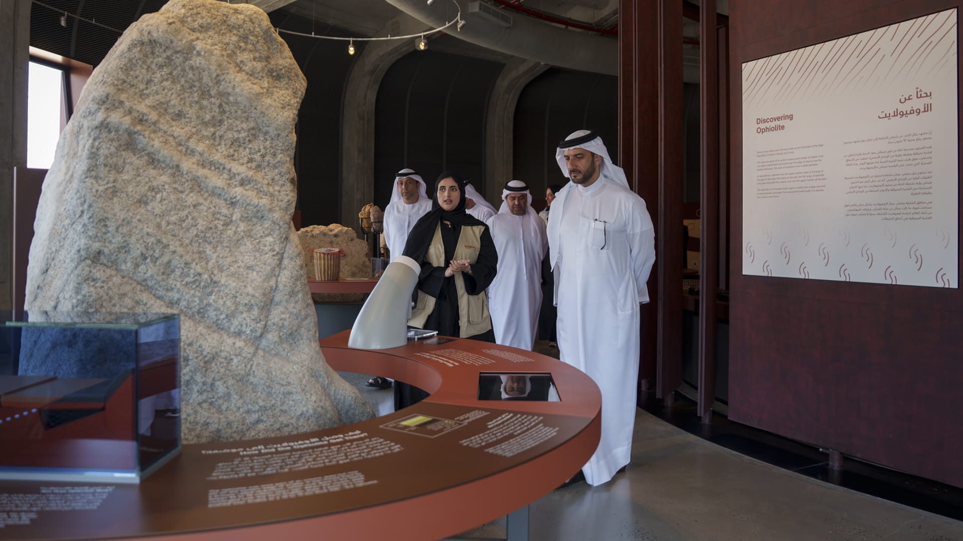 سلطان بن أحمد القاسمي يشيد بإنجازات المؤسسات الإعلامية في الشارقة