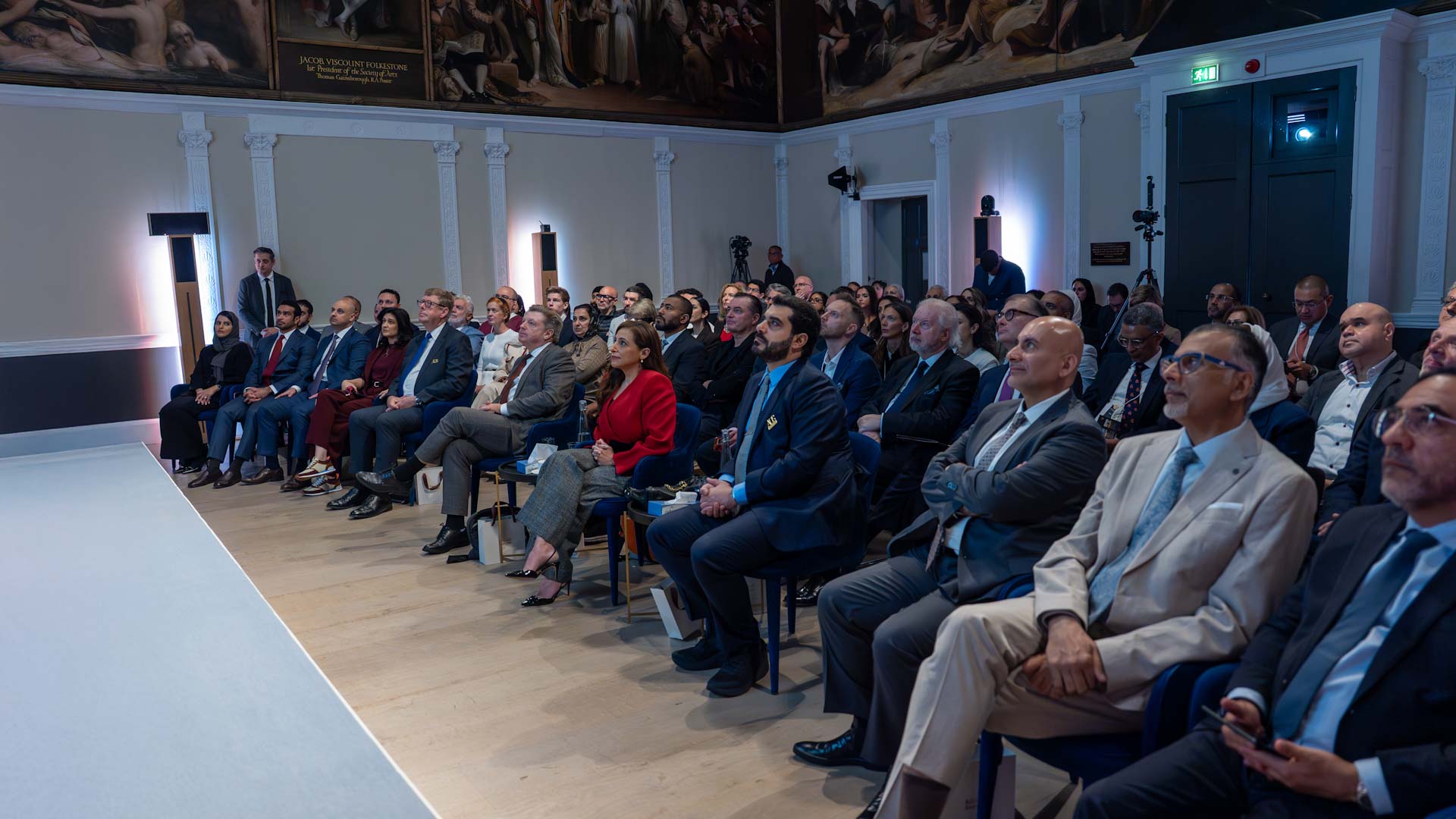 صورة بعنوان: بدور القاسمي تشهد يوم الشارقة في لندن وتؤكد ريادة الإمارة عالمياً 