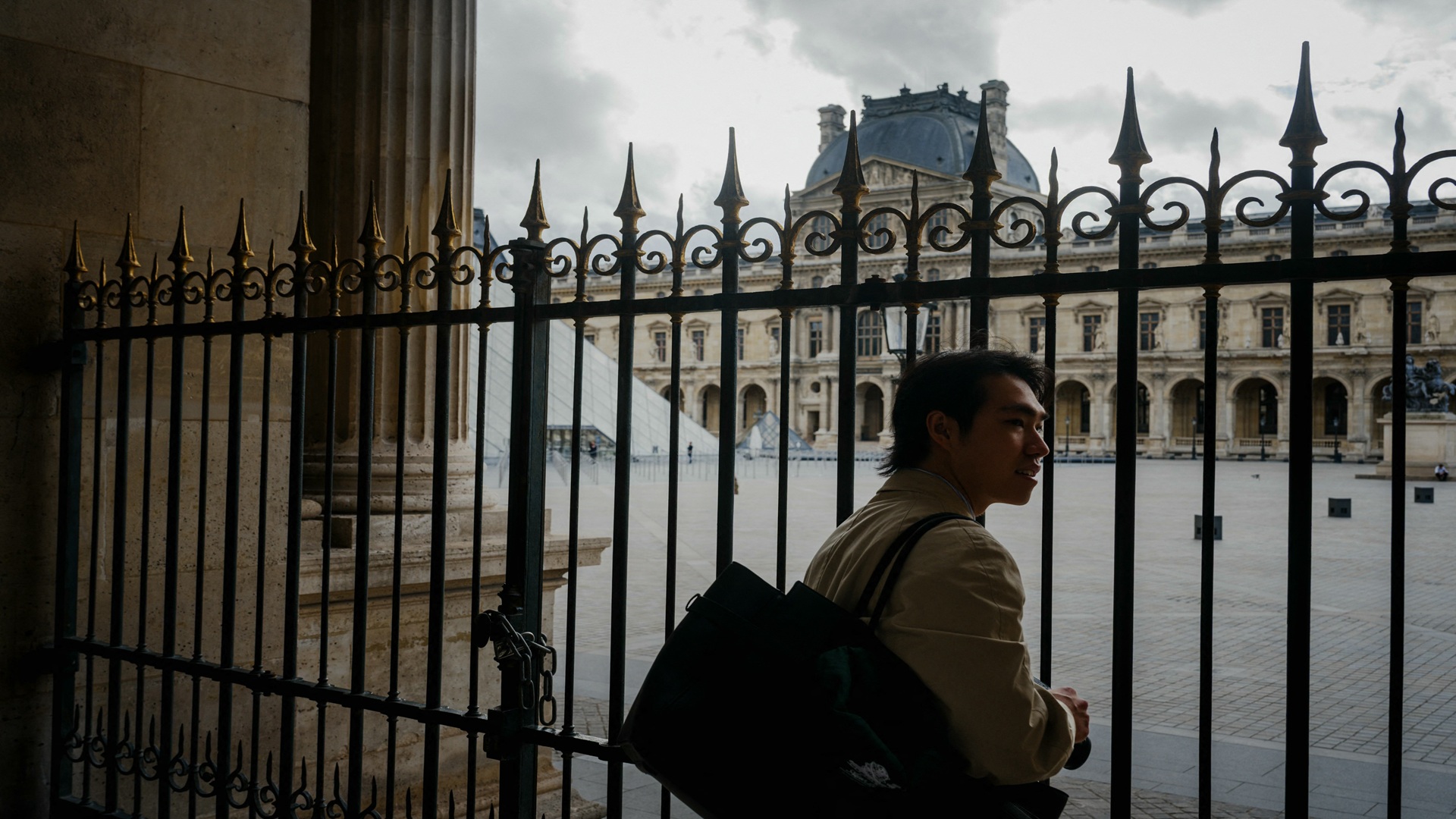 Louvre Director questioned after $102 Million jewel heist 