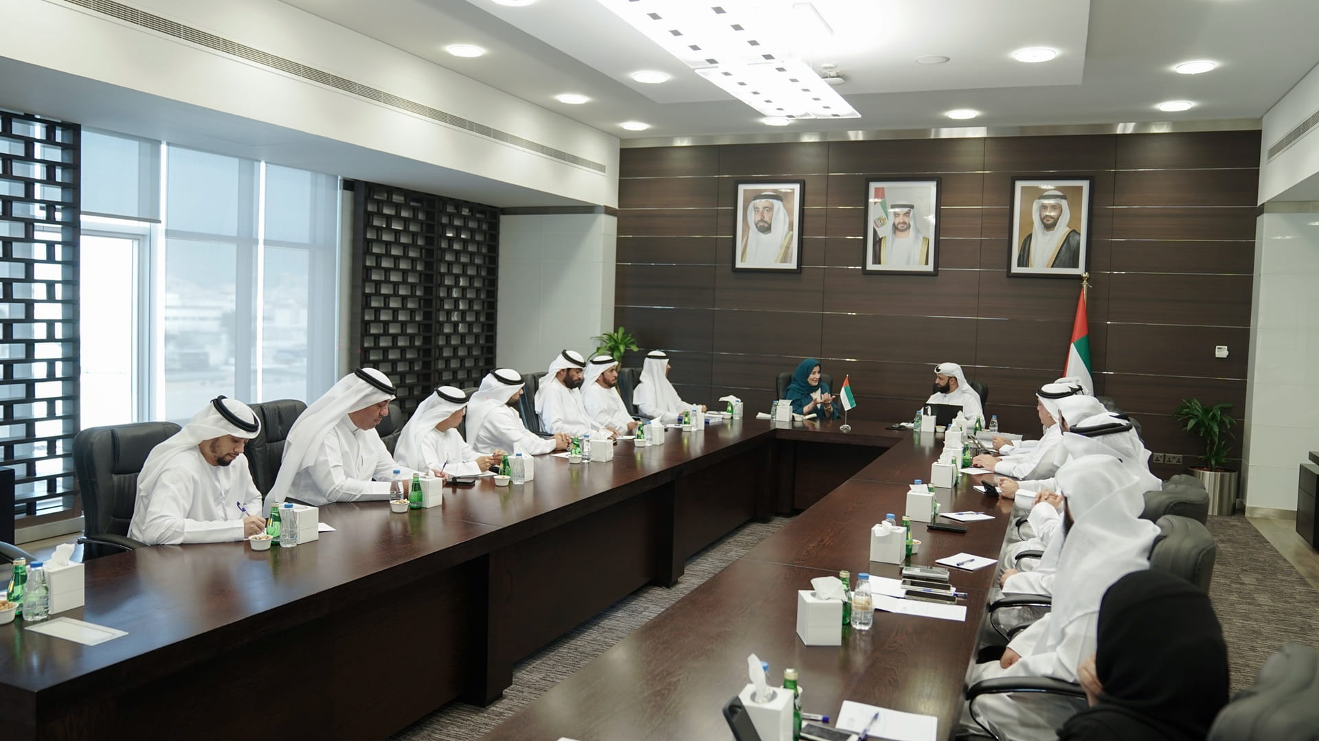 صورة بعنوان: "لجنة مرافق استشاري الشارقة" تطلع على مشاريع هيئة الطرق والمواصلات 