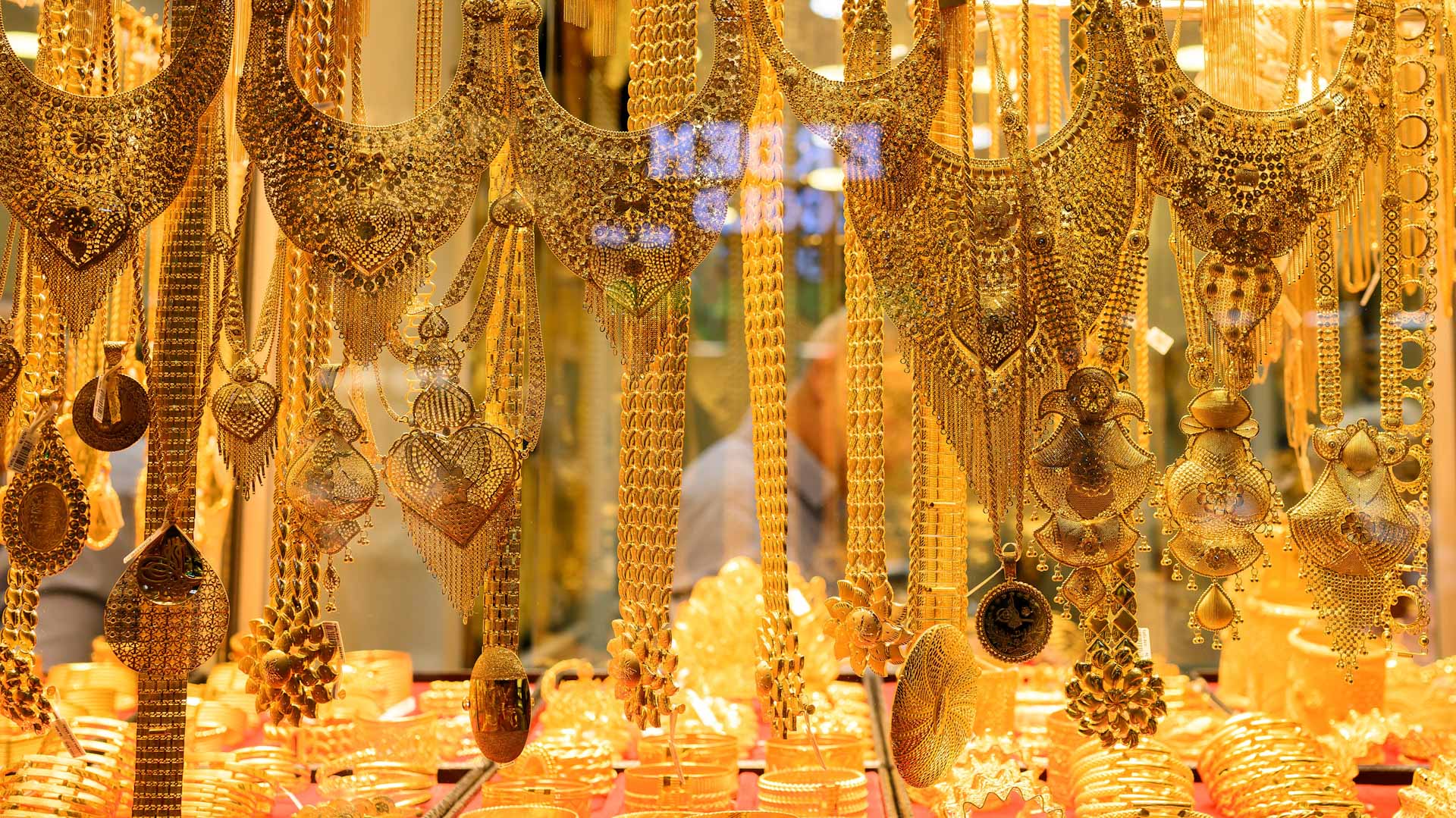 الذهب يفقد بريقه… أول تراجع أسبوعي للمعدن النفيس في 10 أسابيع 