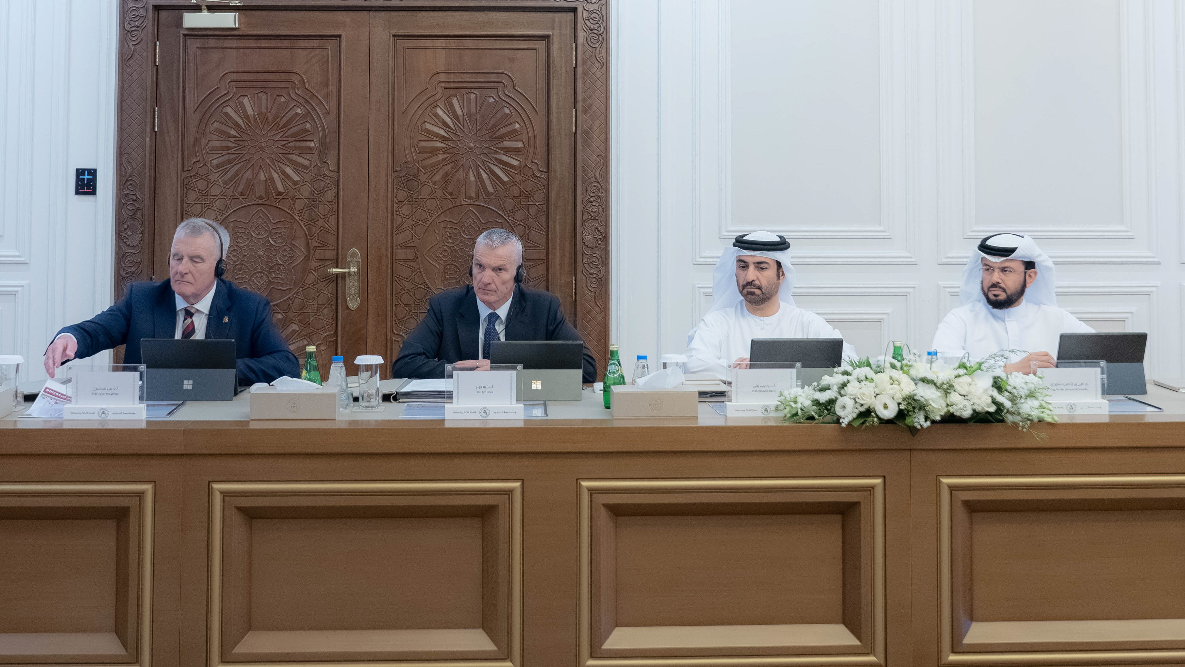 حاكم الشارقة يشيد بإنجازات جامعة الذيد ويؤكد دعم طلبتها حتى التخرج