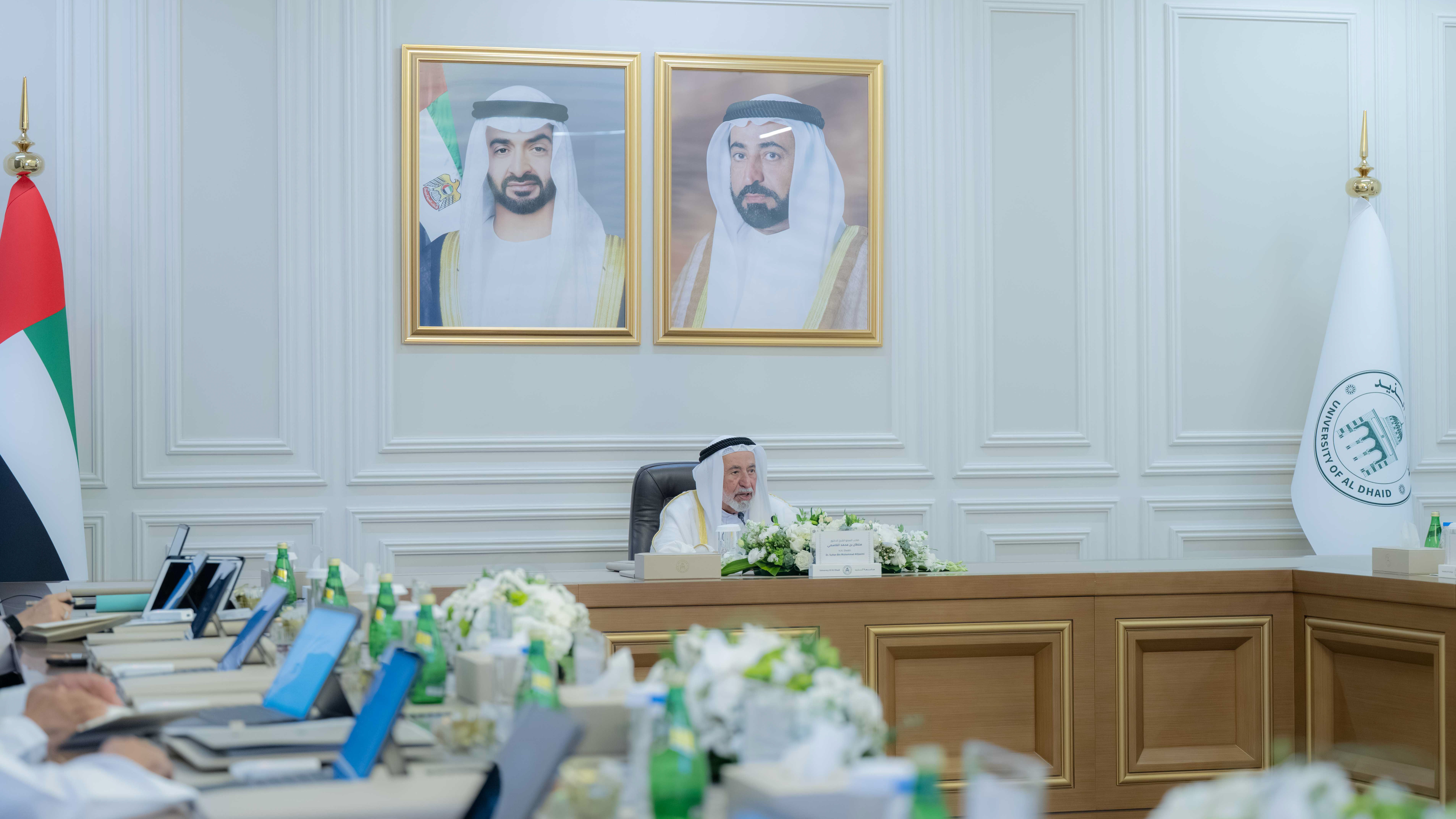 حاكم الشارقة يؤكد دعم طلبة جامعة الذيد حتى التخرج ويشيد بإنجازاتها