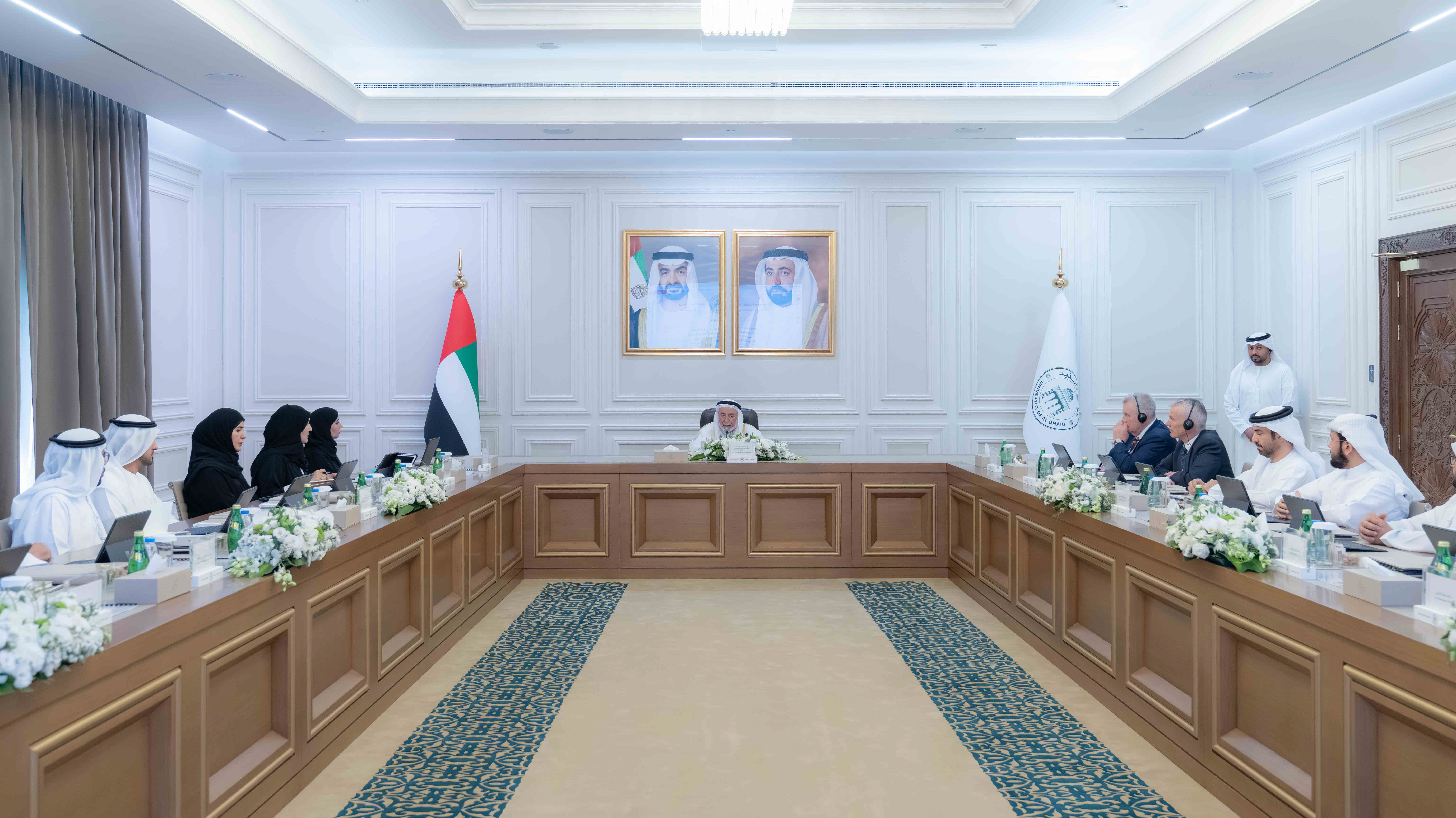 حاكم الشارقة يشيد بإنجازات جامعة الذيد ويؤكد دعم طلبتها حتى التخرج
