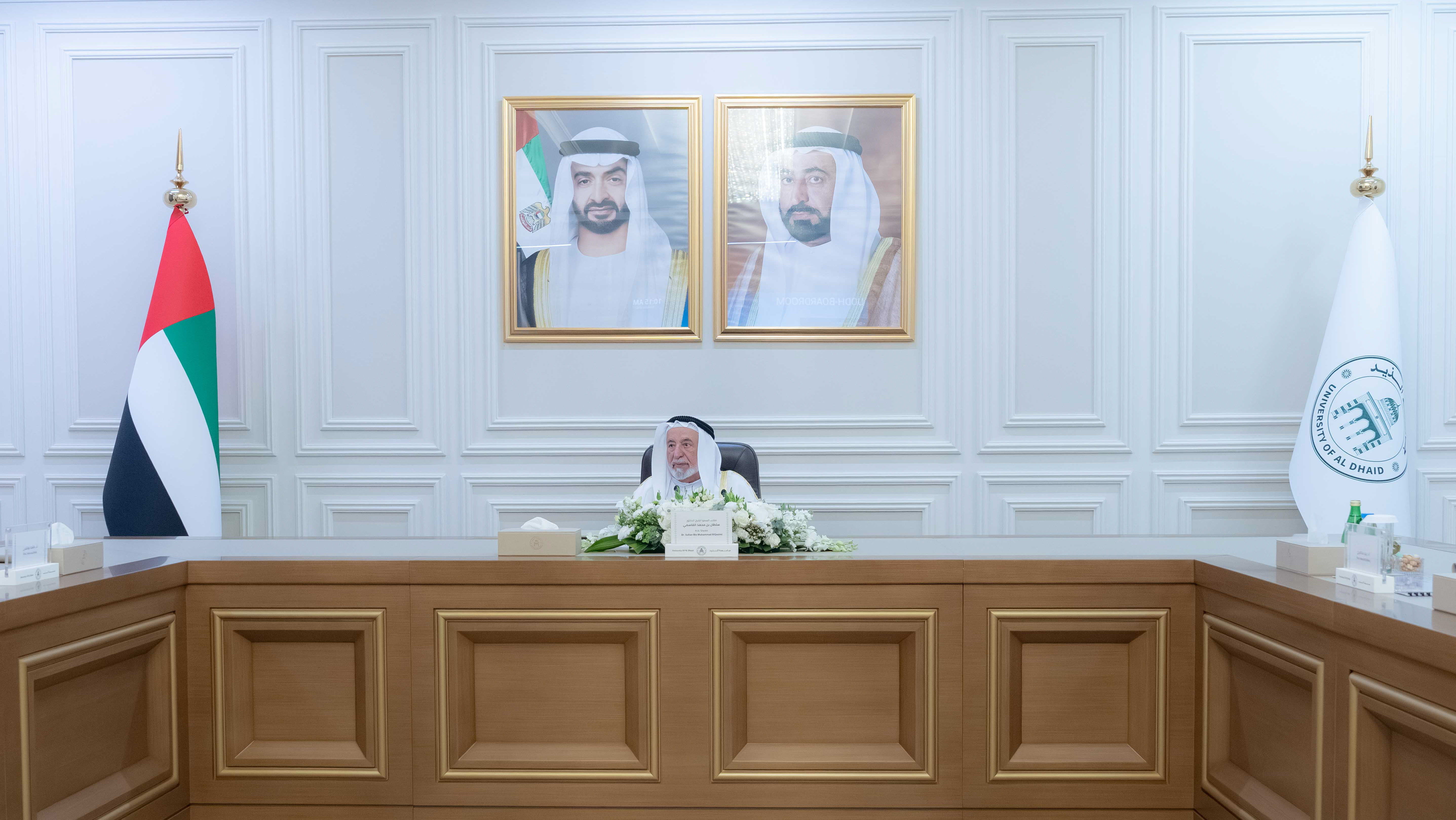 حاكم الشارقة يشيد بإنجازات جامعة الذيد ويؤكد دعم طلبتها حتى التخرج