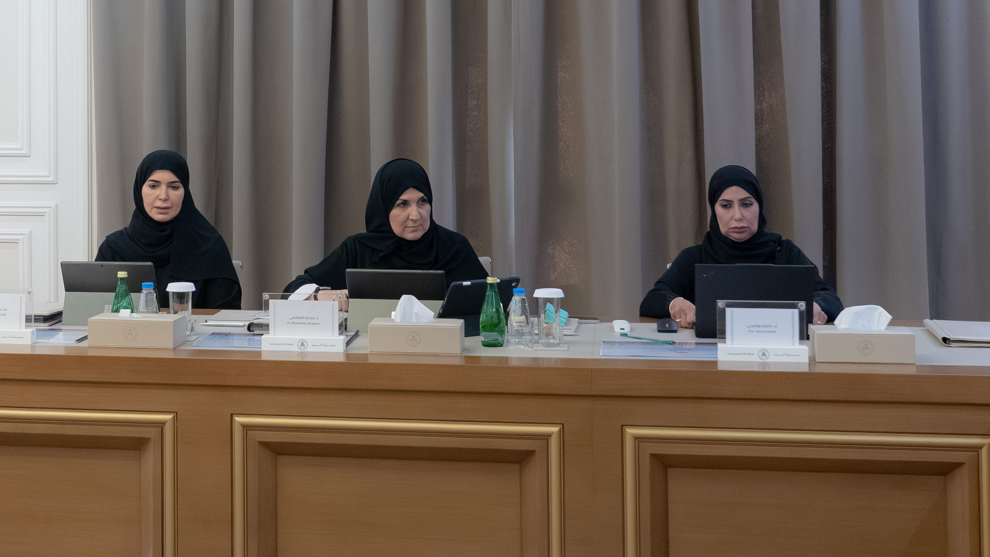 حاكم الشارقة يشيد بإنجازات جامعة الذيد ويؤكد دعم طلبتها حتى التخرج