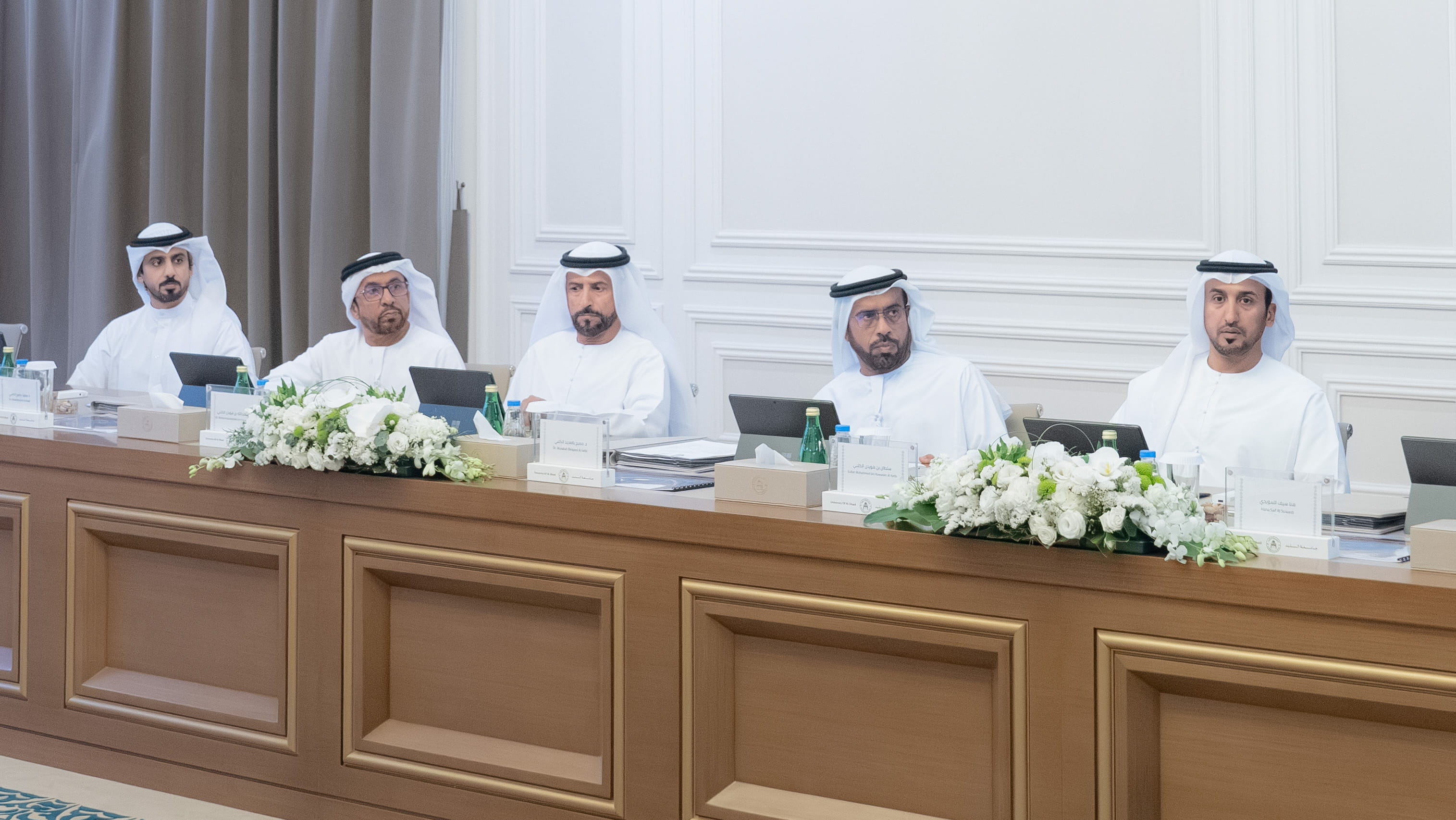 حاكم الشارقة يشيد بإنجازات جامعة الذيد ويؤكد دعم طلبتها حتى التخرج