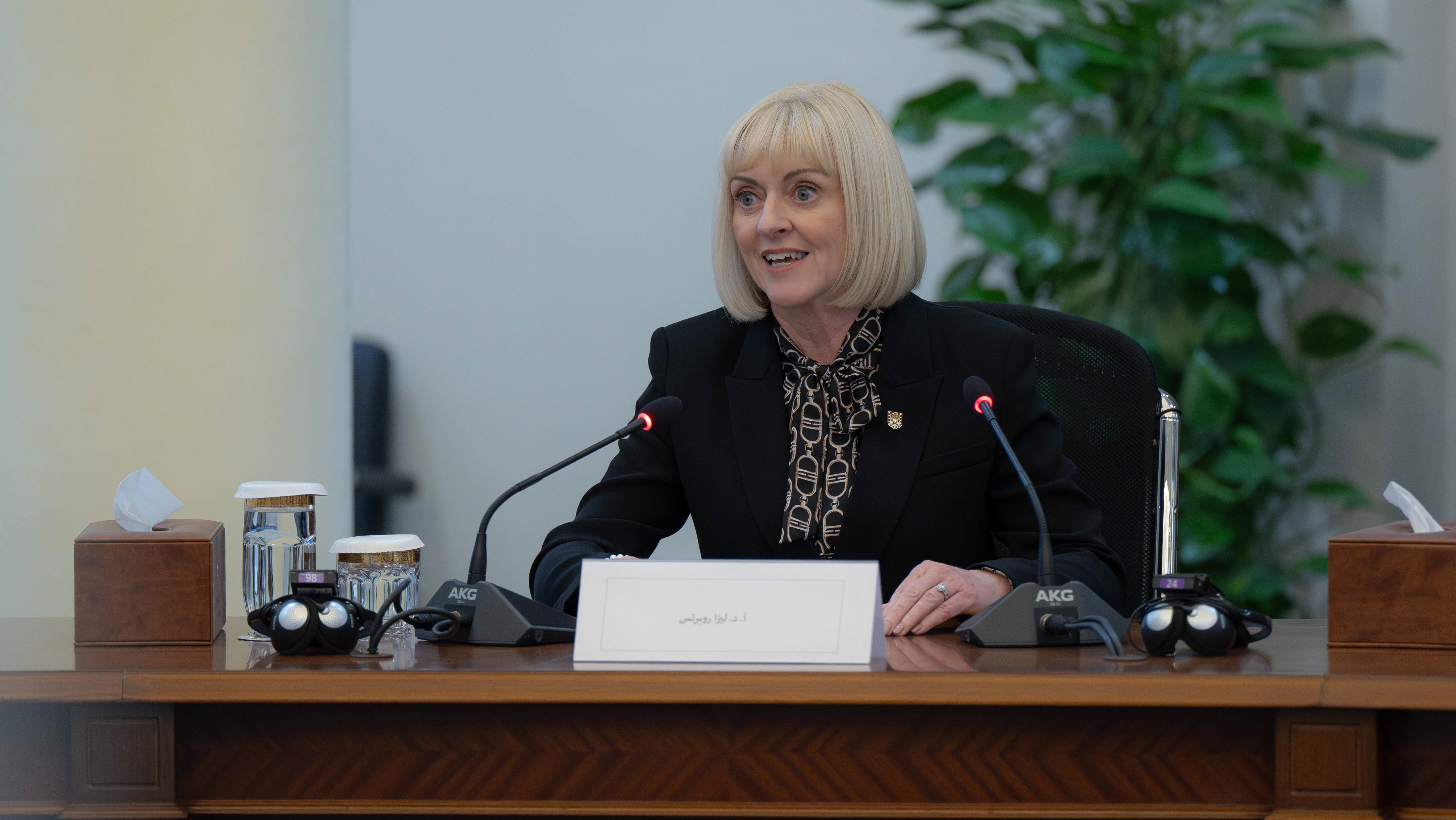 حاكم الشارقة يشهد حفل رابطة خريجي جامعة إكستر البريطانية في الخليج