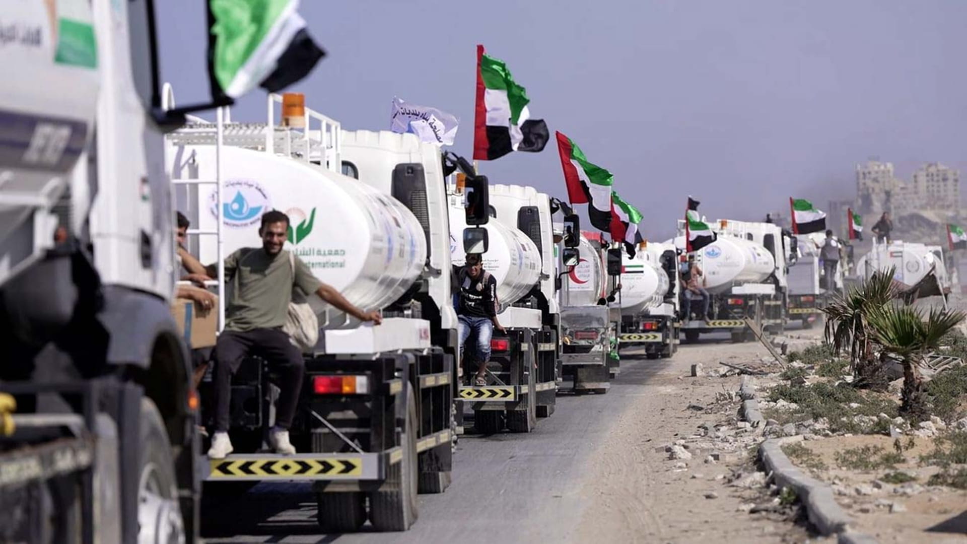 UAE dispatches largest convoy of water tankers to northern Gaza 