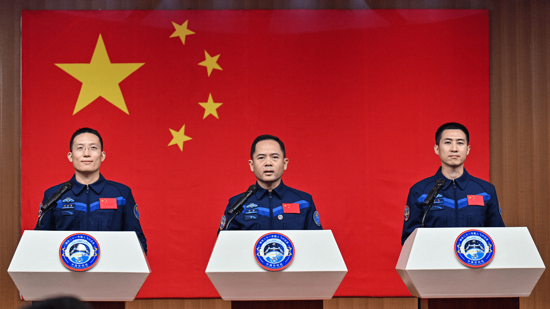 China to send youngest astronaut and lab mice to space