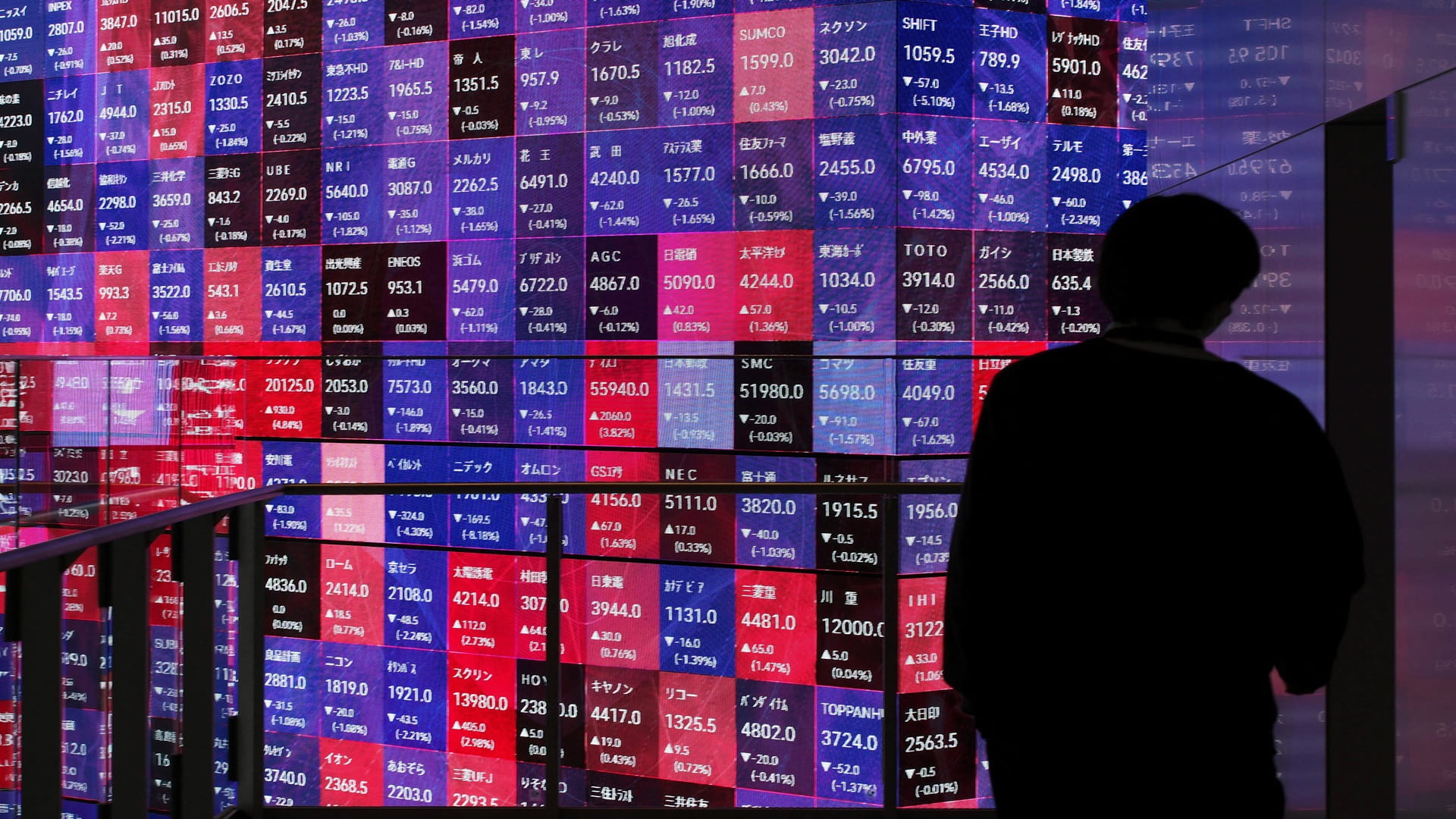 Dollar rises as Fed Chair signals December rate cut not guaranteed 