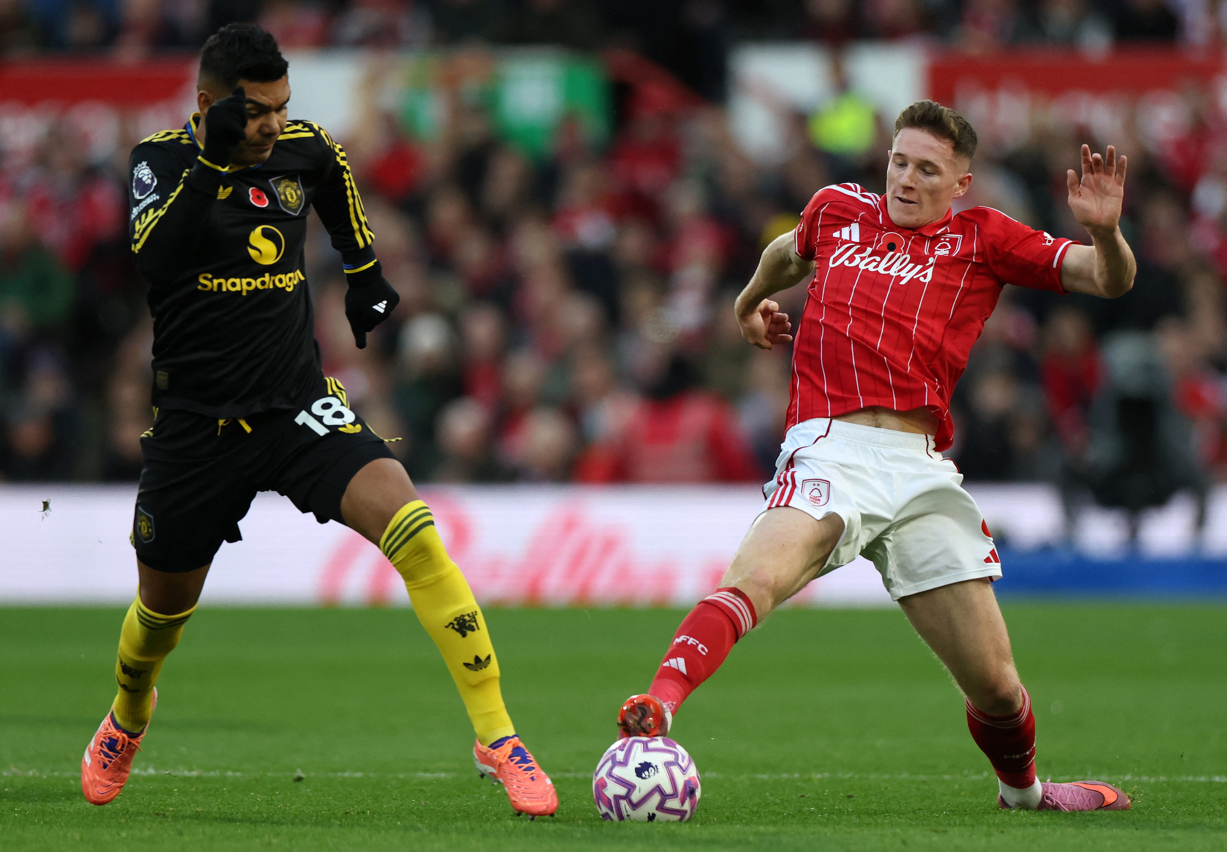 Manchester United draw 2-2 with Nottingham Forest