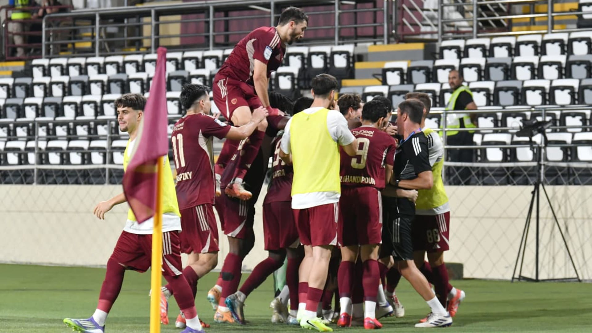 الوحدة يقلب الطاولة على النصر في دوري أدنوك للمحترفين 