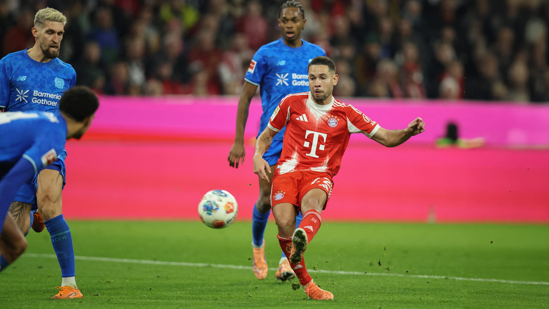 Bayern Munich crush Leverkusen in the Bundesliga 