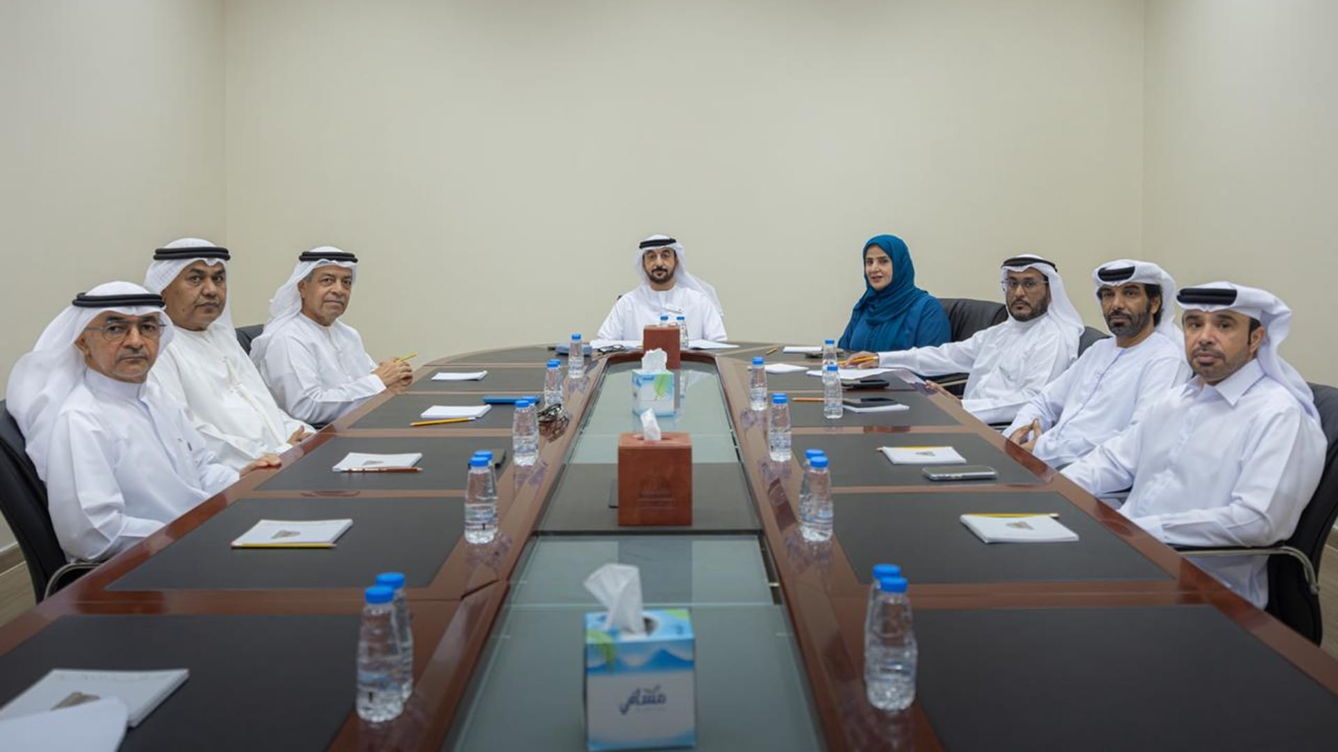 "استشاري الشارقة" يبحث تطوير منظومة النقل والبنية التحتية  