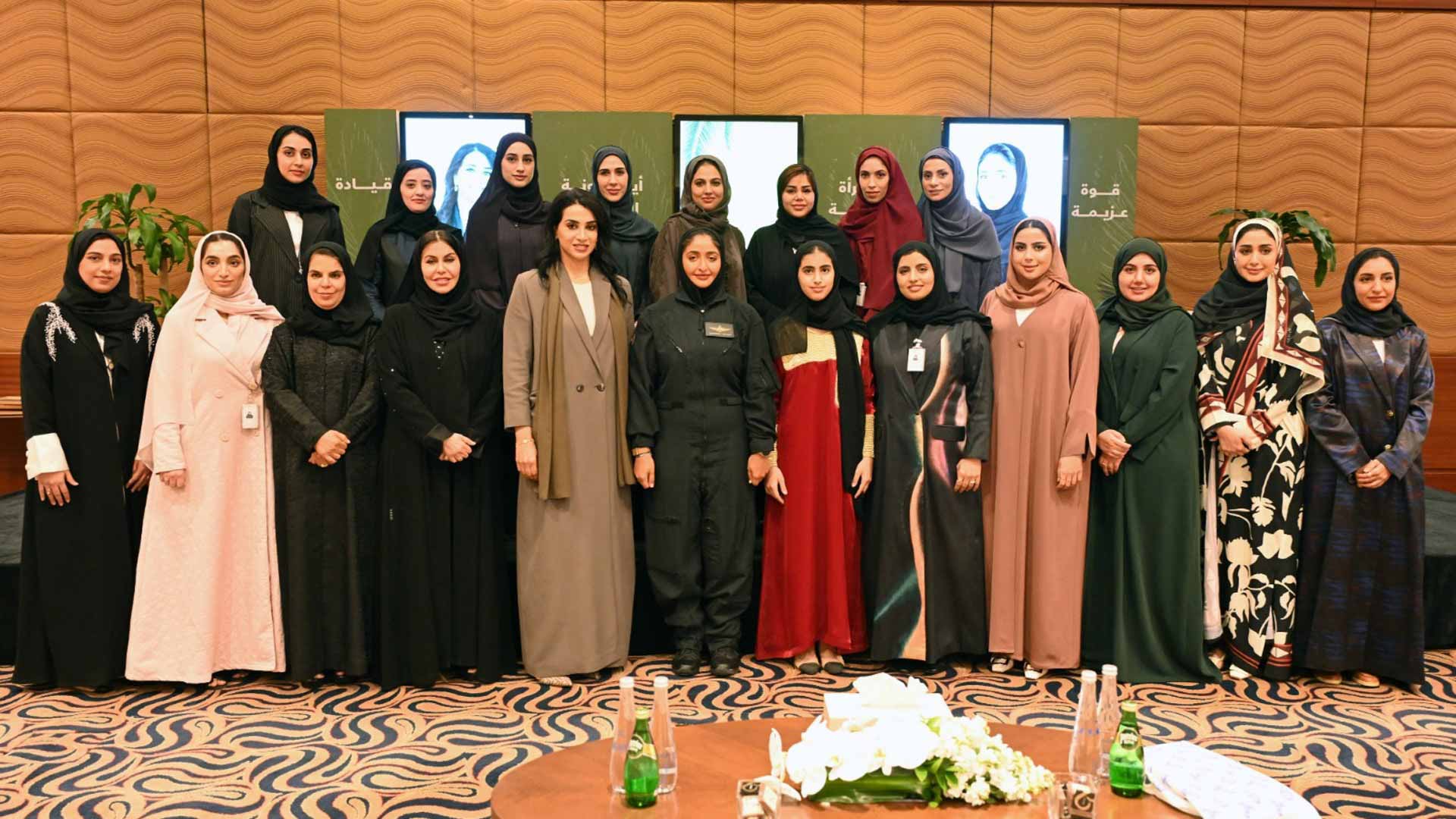 غرفة الشارقة تحتفي بيوم المرأة الإماراتية تقديراً لعطائها 