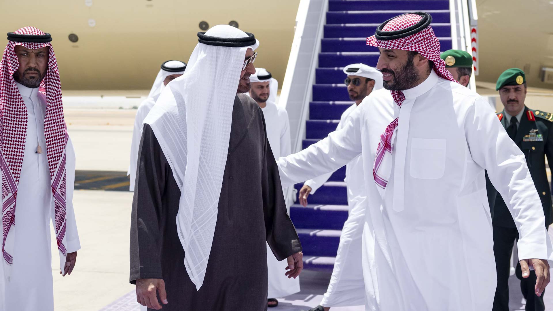 UAE President arrives in Riyadh on fraternal visit