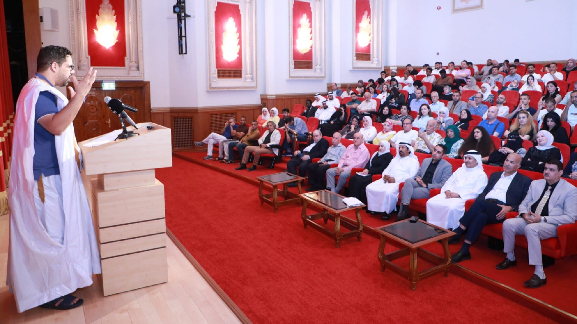 أمسية شعرية تحتفي بالحياة وتبوح بالفقد في بيت الشعر بالشارقة 