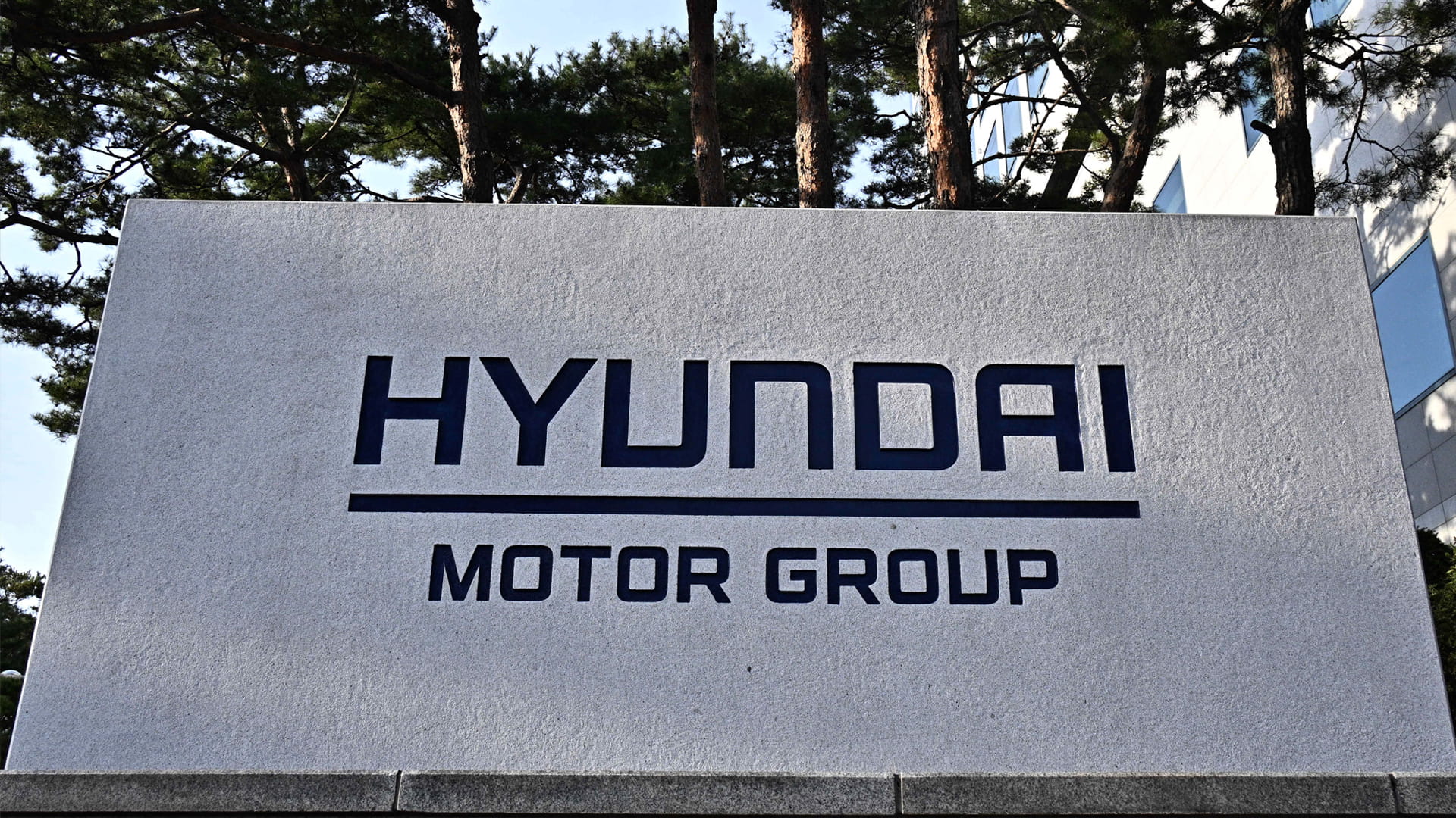 مسؤولون أميركيون: اعتقال 475 أجنبياً في موقع لهيونداي موتور