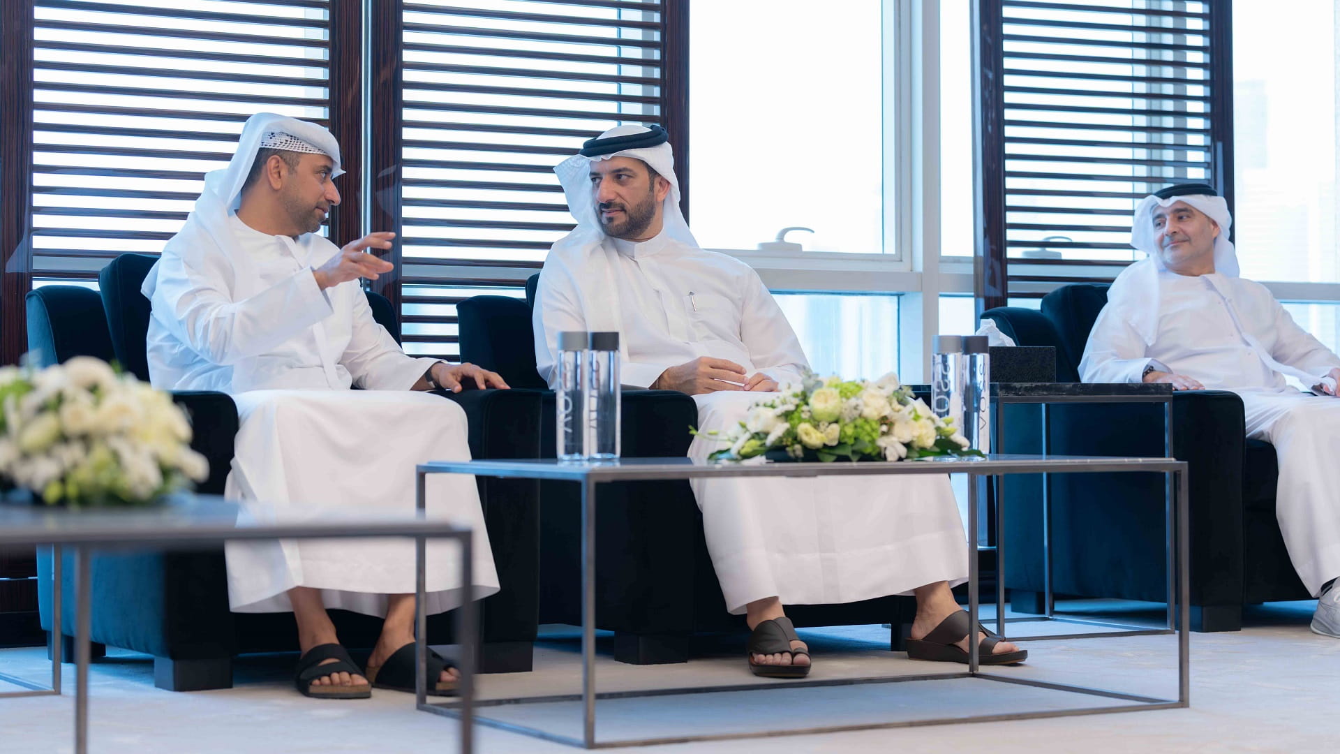 سلطان بن أحمد يشهد توقيع شراكة بين "الشارقة لتقنيات الاتصال" و"دو"