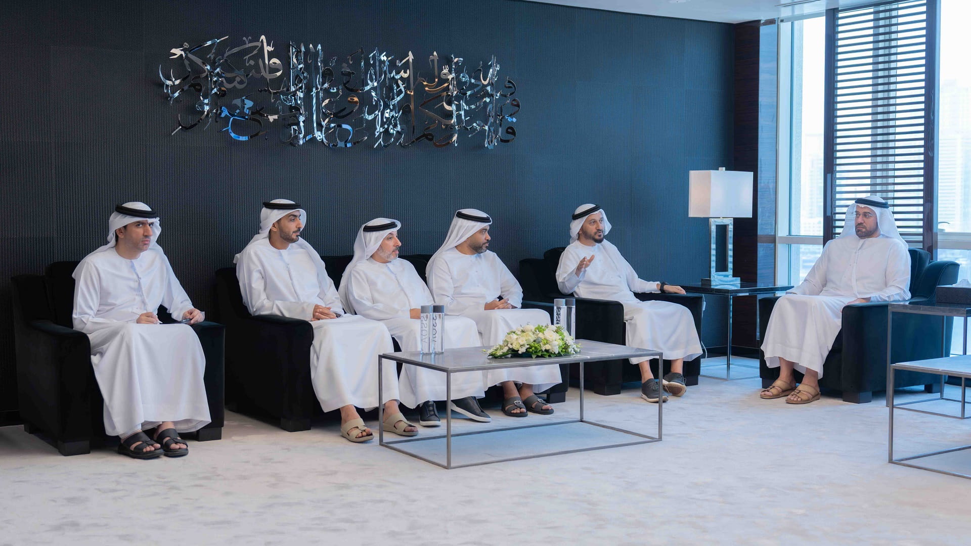 سلطان بن أحمد يشهد توقيع شراكة بين "الشارقة لتقنيات الاتصال" و"دو"