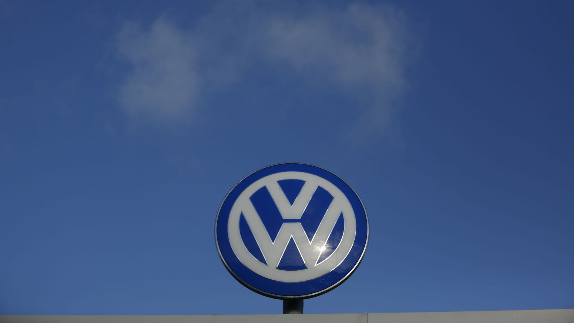 "فولكسفاجن" تكشف عن سيارة كهربائية صغيرة ومتعددة الاستخدامات