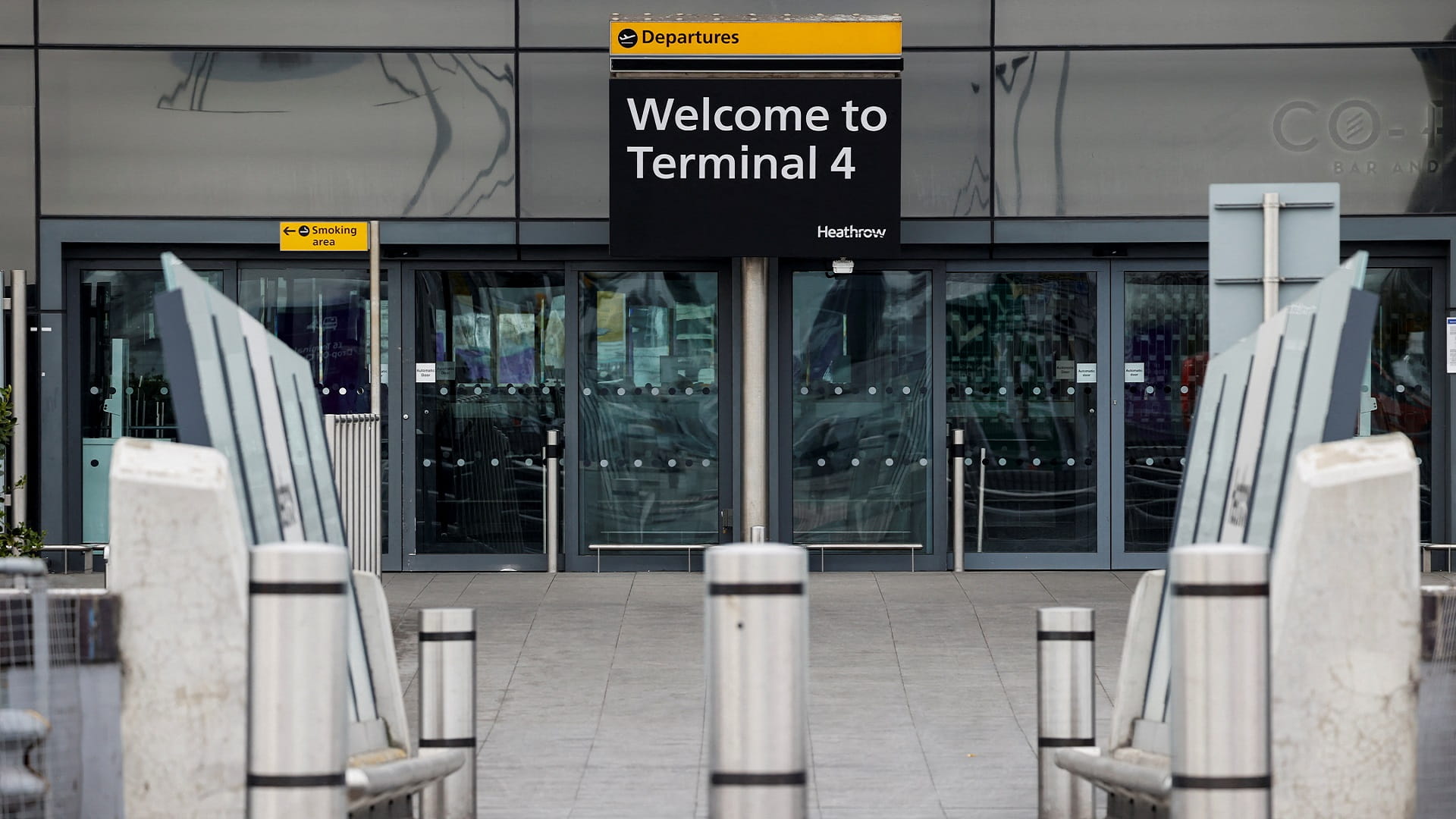 في لندن.. مطار هيثرو يستأنف العمل بعد إنذار أمني  