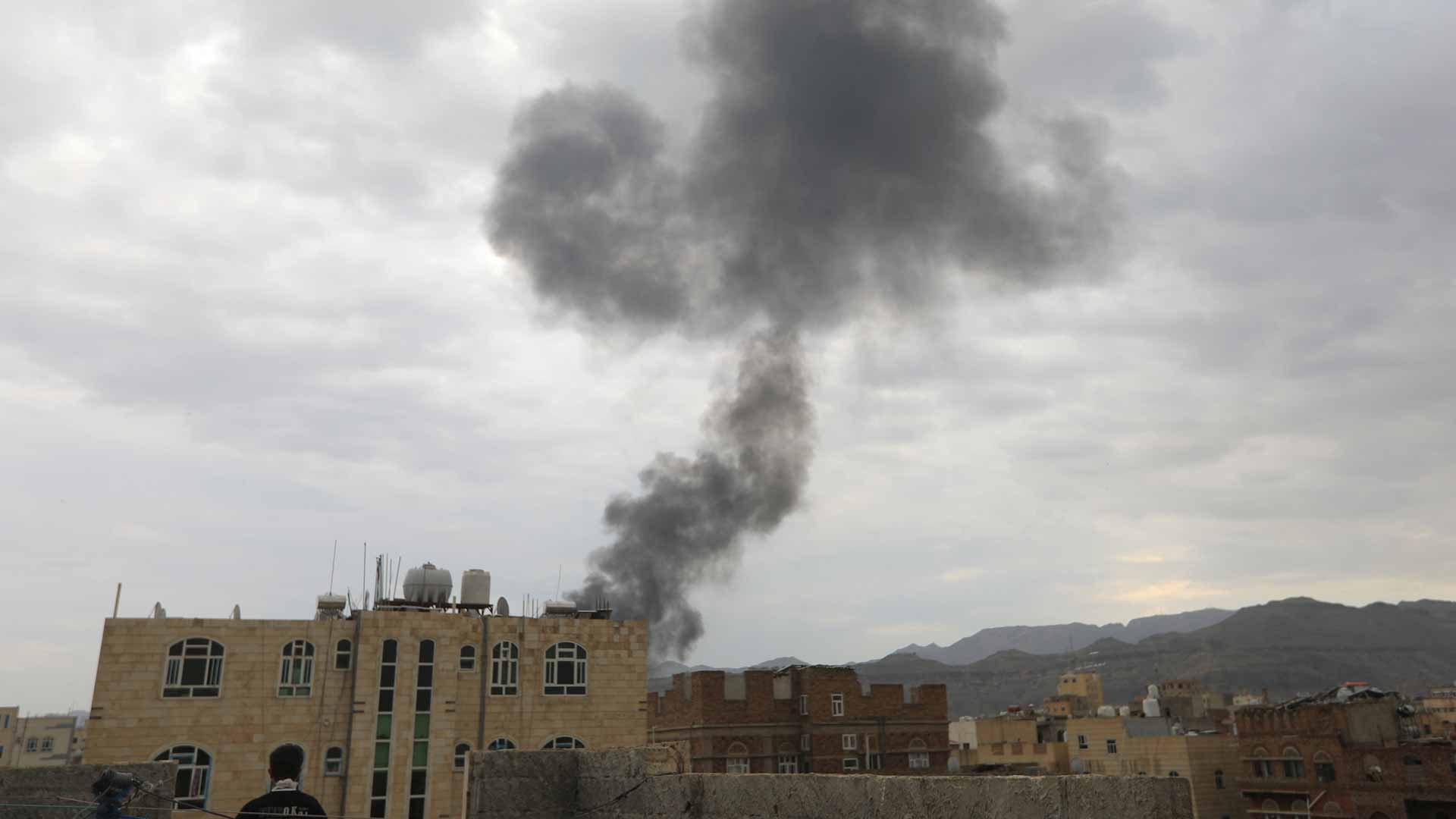 35قتيلاً و131 جريحاً في غارات إسرائيلية على الحوثيين