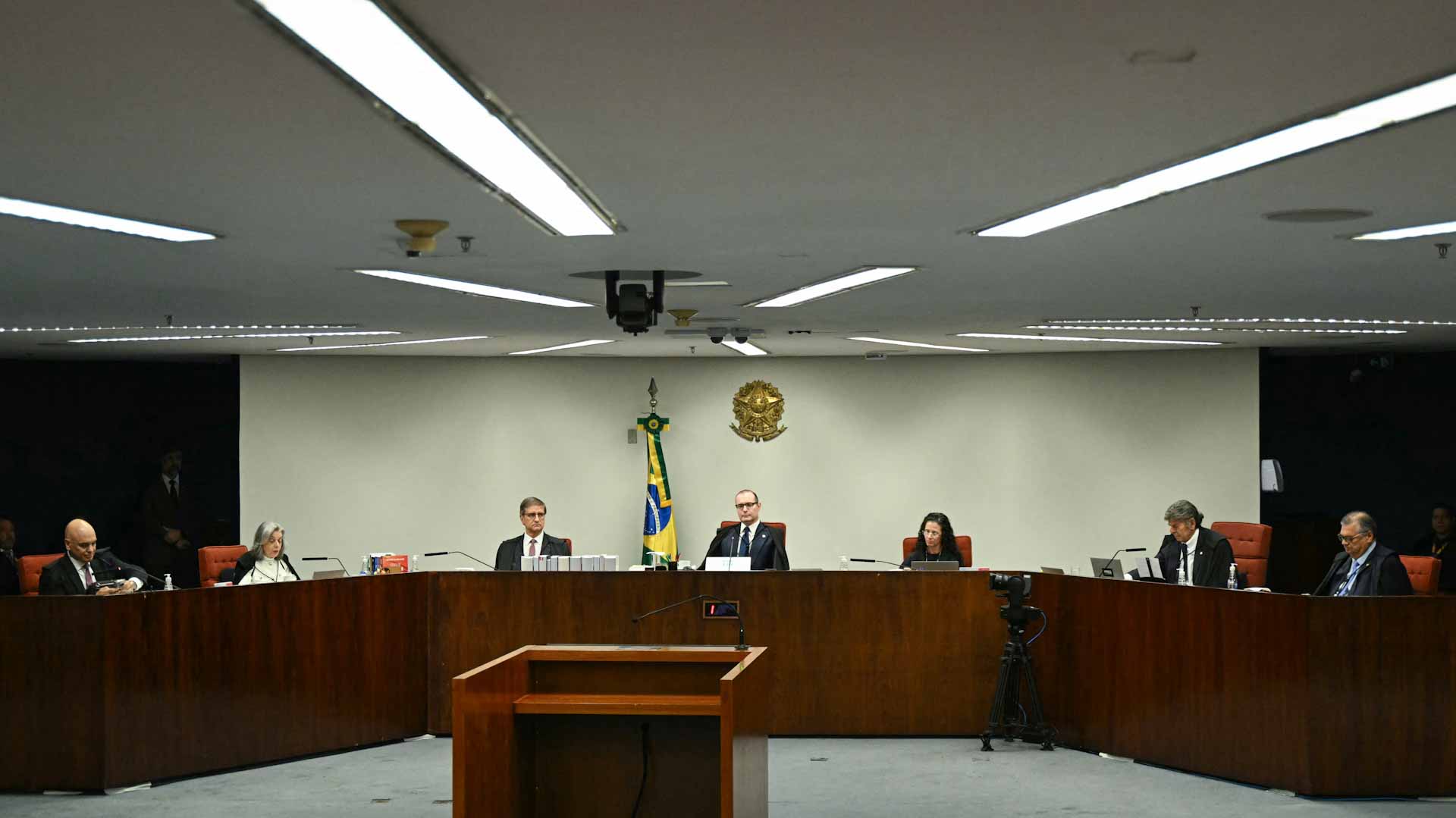 محكمة البرازيل العليا تؤيد إدانة بولسونارو بتهمة التخطيط لانقلاب 