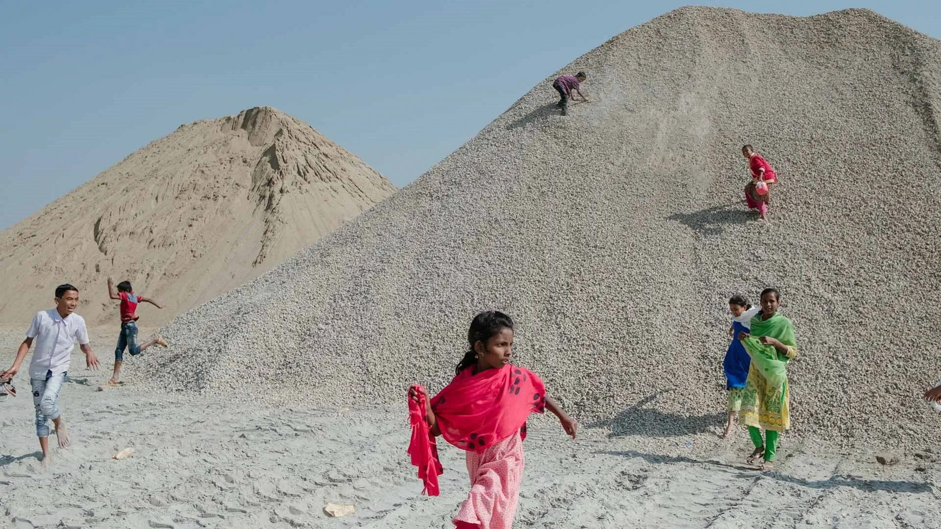 Image for the title: Vantage Point Sharjah: global photography open call 