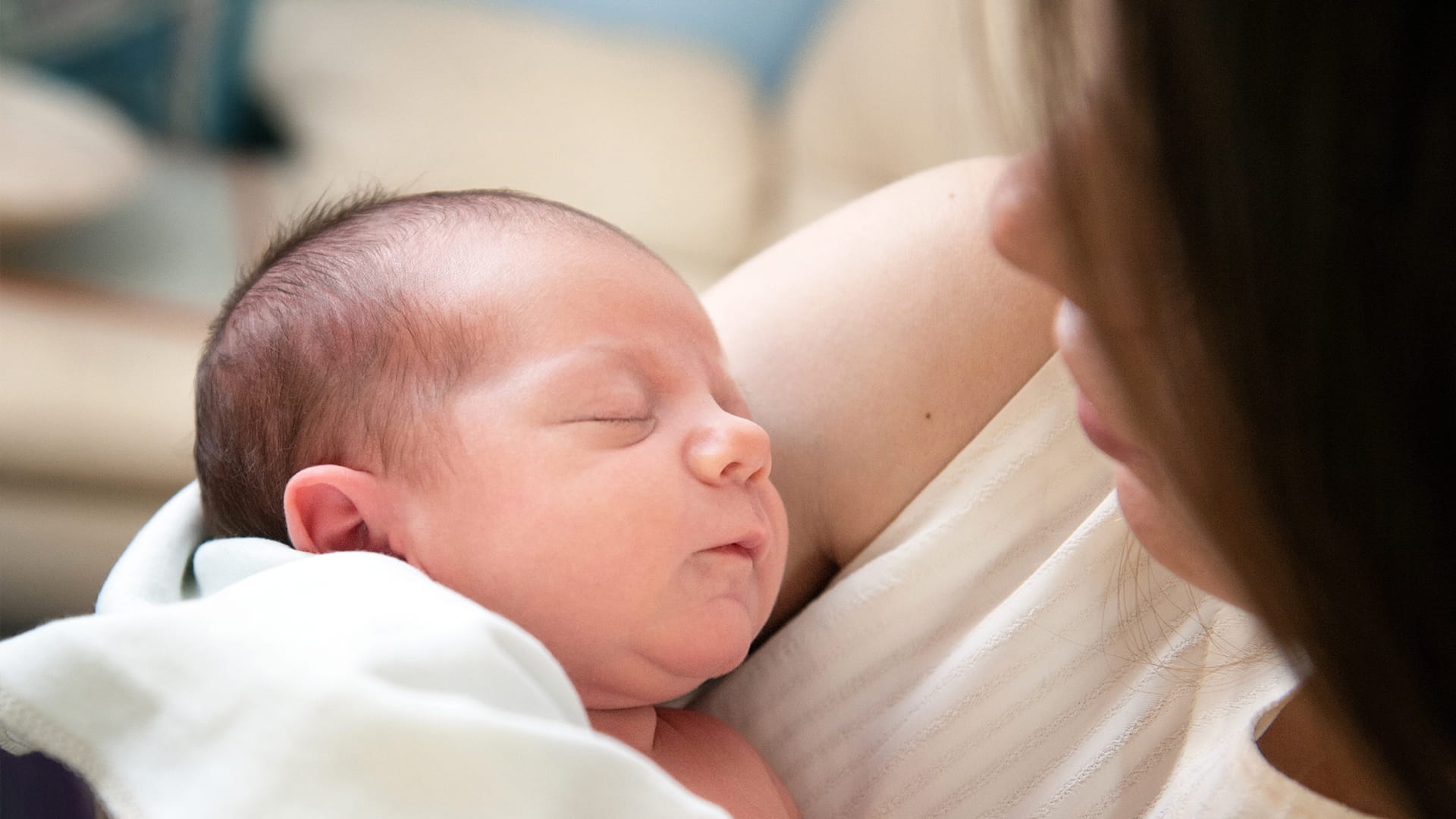 ليب الأم يتأثر بـ 3 جينات لإدراره والرضاعة تقوي مناعة الطفل   