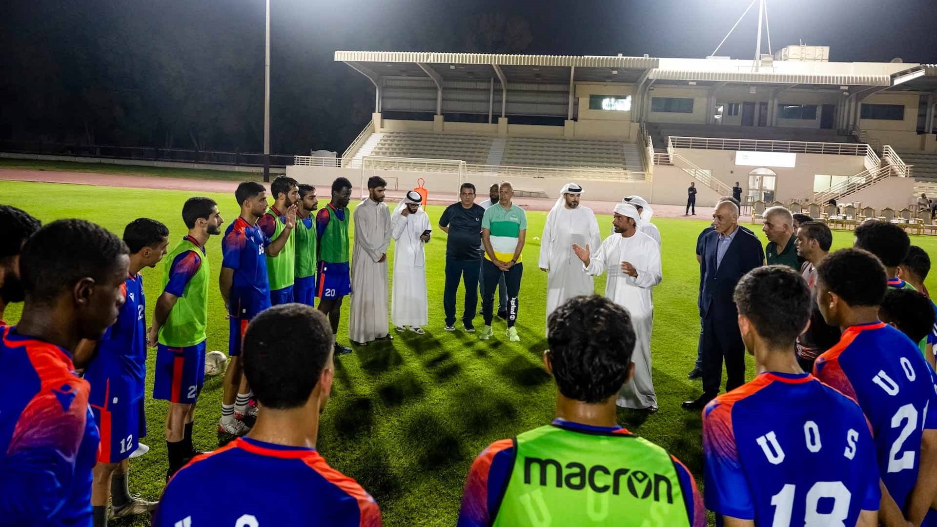 سهيل بن بطي يتفقد تحضيرات فريق جامعة الشارقة لـ "مونديال الجامعات"