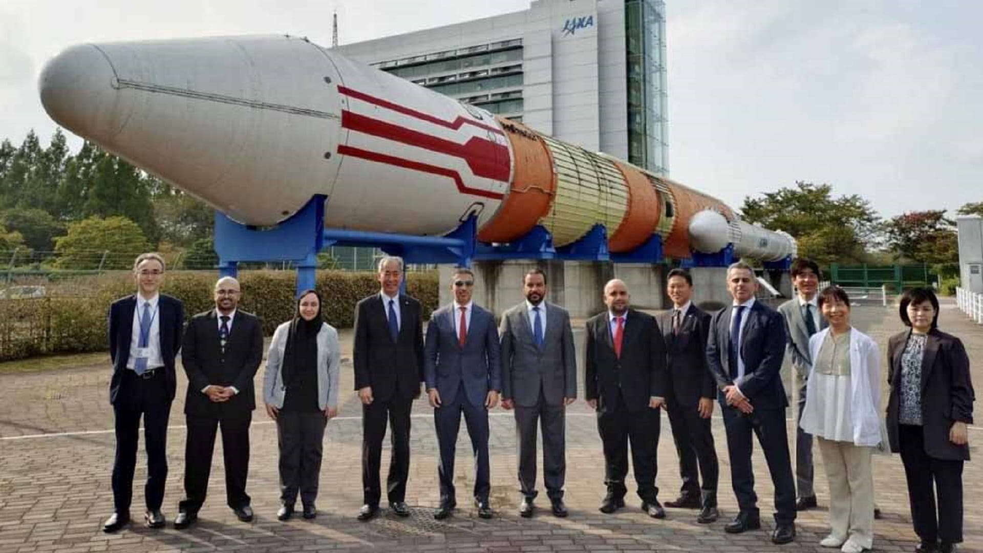 وكالة الإمارات للفضاء تبحث تعزز التعاون مع اليابان 