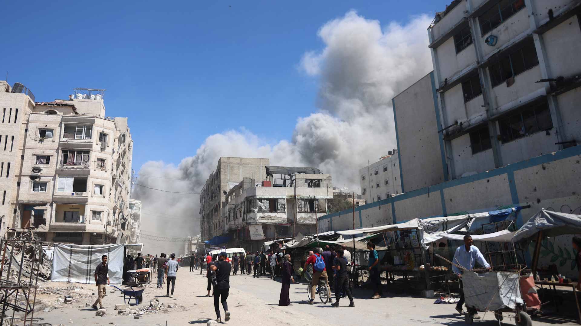 استشهاد 50 فلسطينياً في هجوم إسرائيلي عنيف على قطاع غزة المدمر 