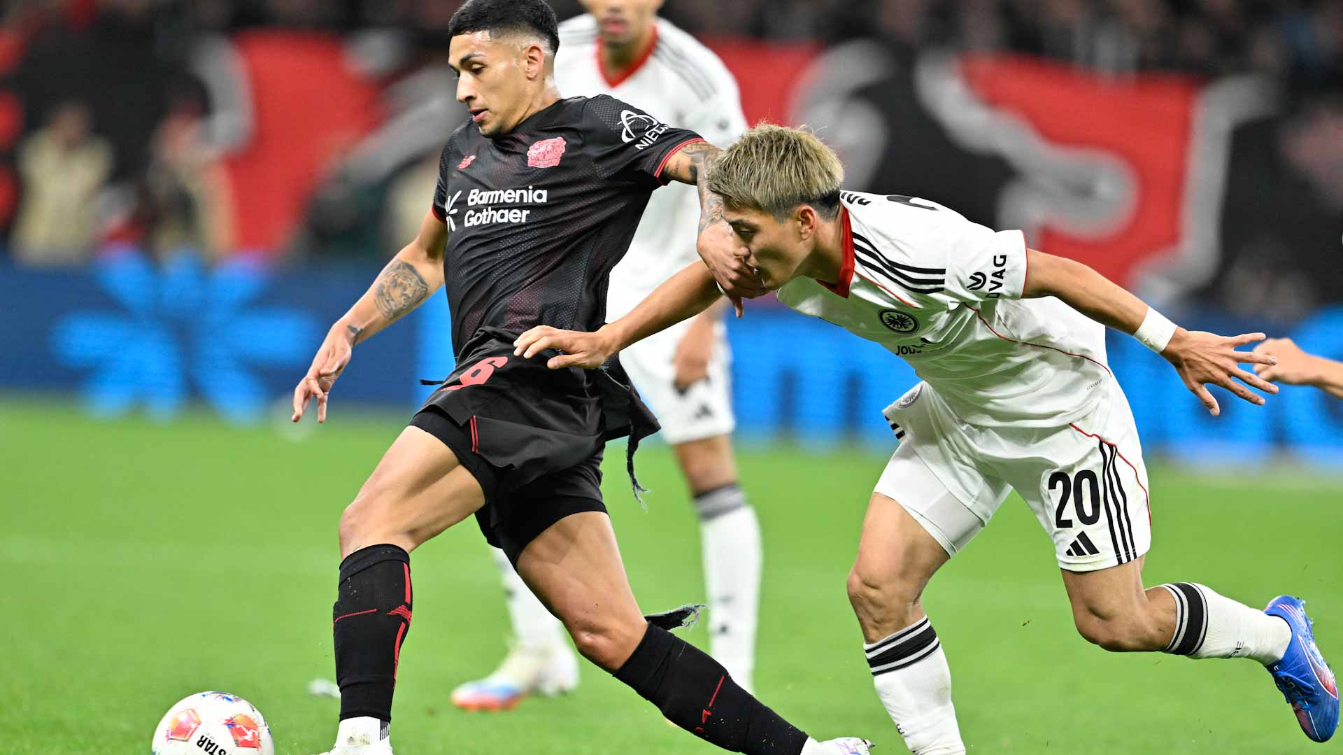 ليفركوزن يتخطى آينتراخت فرانكفورت بصعوبة في الدوري الألماني  