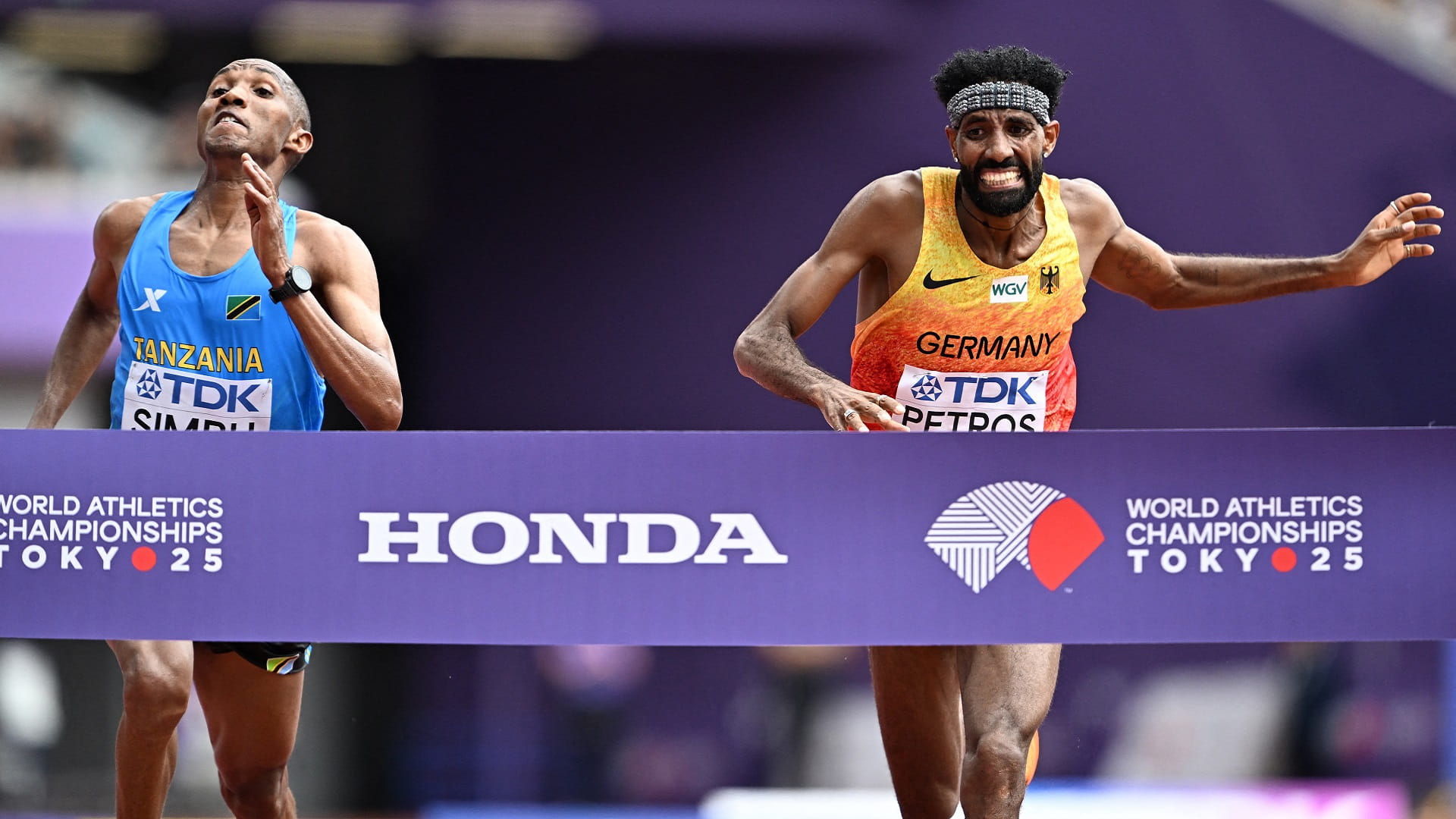 سيمبو يتوج بذهبية الماراثون في بطولة العالم لألعاب القوى