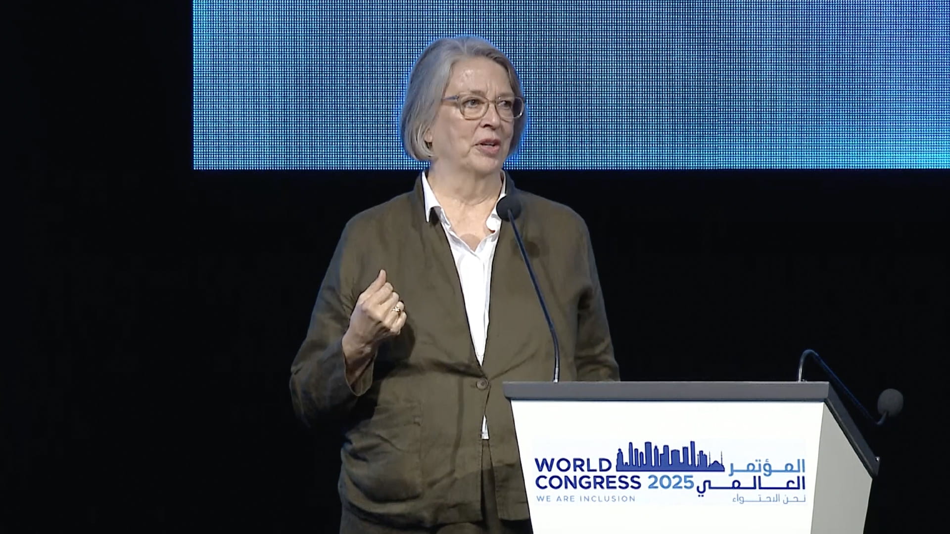 منظمة الاحتواء: الشارقة سباقة في تمكين ذوي الإعاقة بطرق إبداعية 