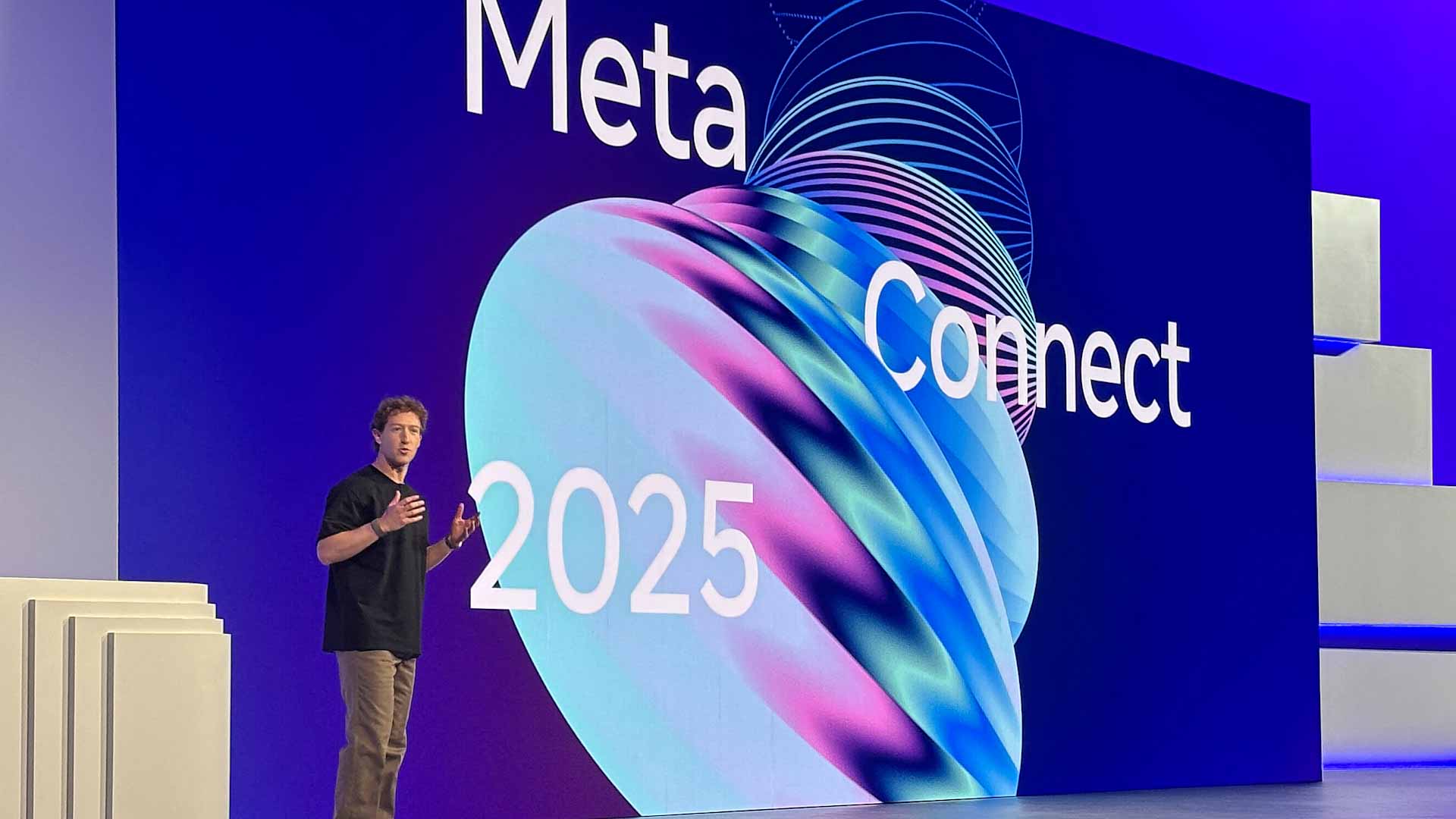 في نظاراتها الجديدة.. ميتا ترسخ دمج العالمين الواقعي والافتراضي  