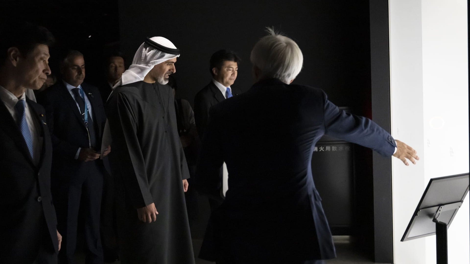 Crown Prince of Abu Dhabi visits Japan Pavilion at Expo Osaka 