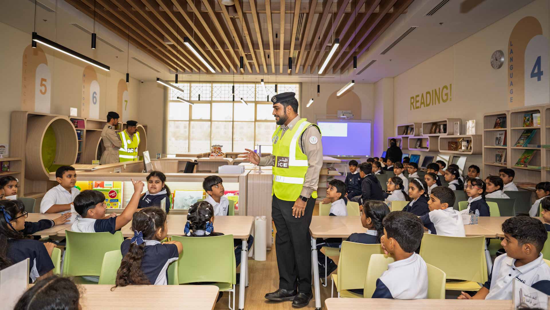 Sharjah Police promotes traffic safety in schools 