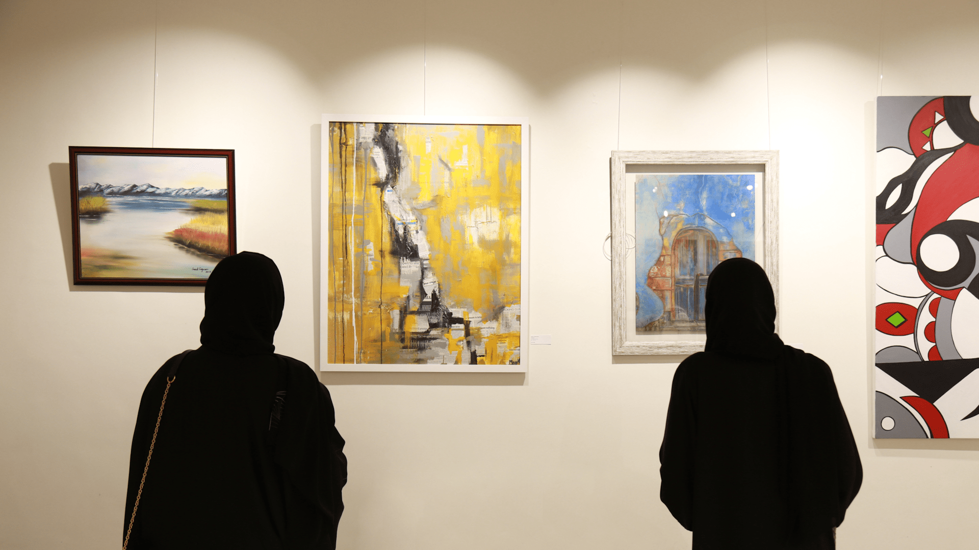 نادي سيدات الشارقة يفتح باب التسجيل في معرض "تناغم الفن" 